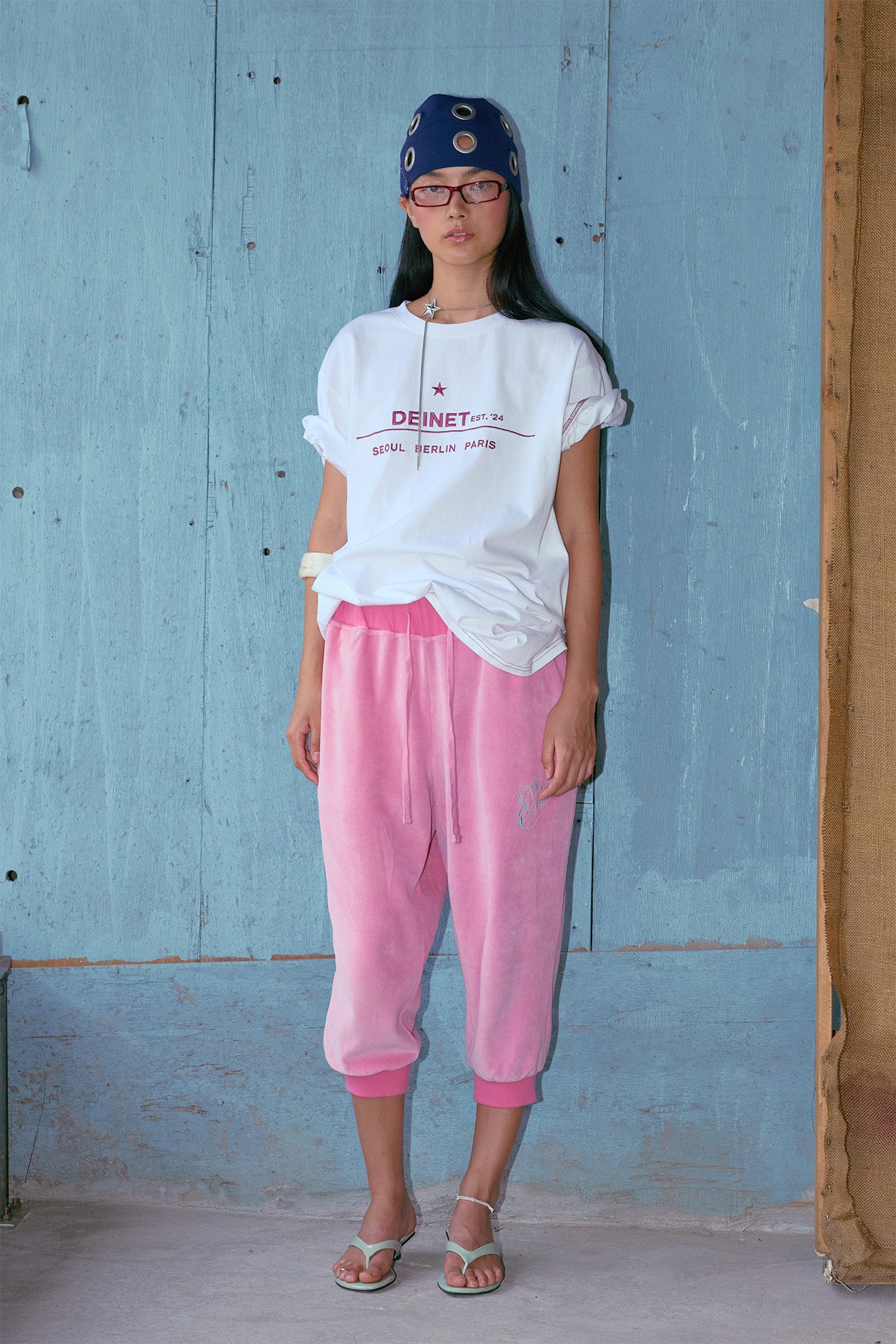 Deinet - Rose Typo Capri Jogger Pants (Pink) product image 1 | TRAB K-Fashion Australia