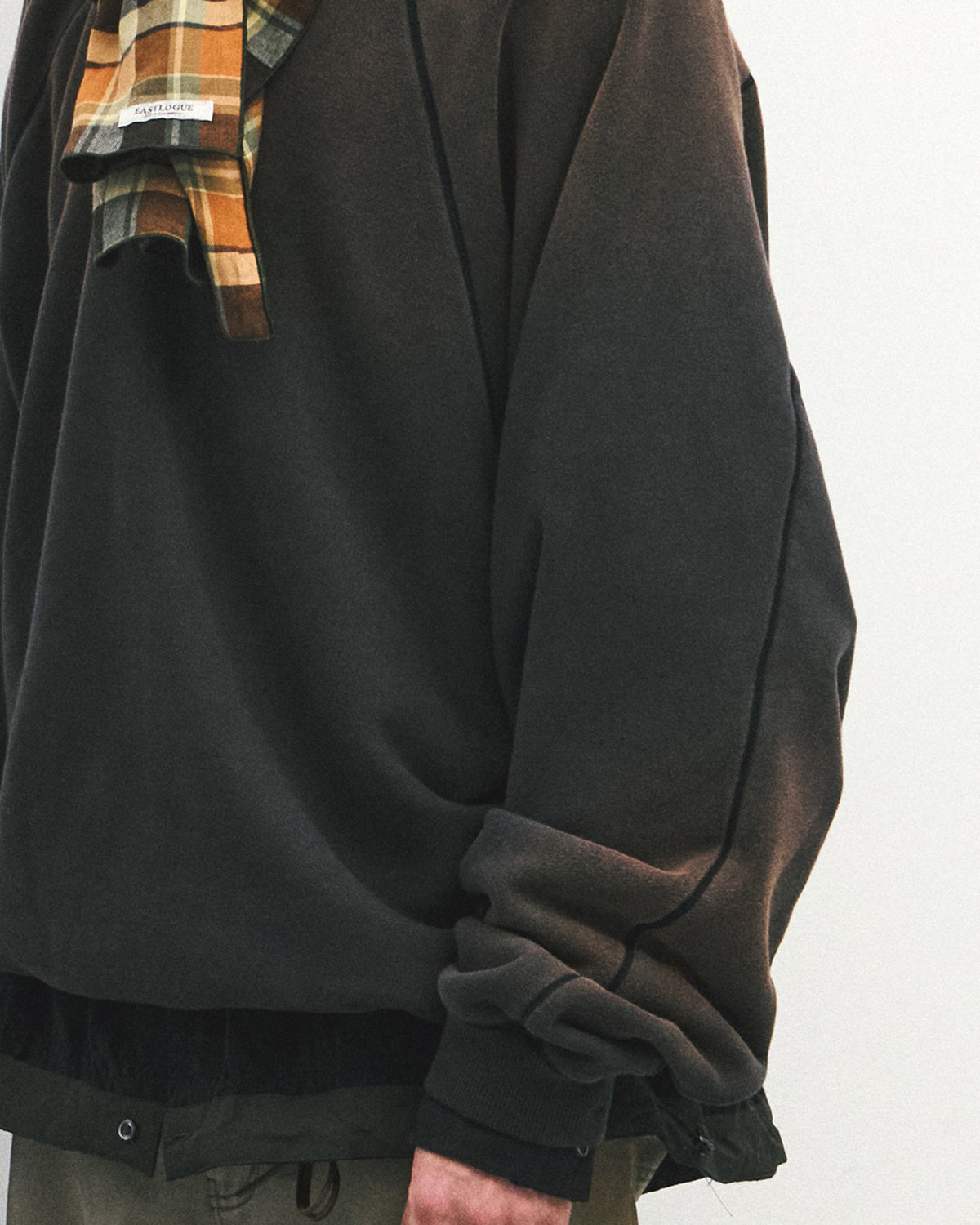 Eastlogue - Athletic Cut Out Zip-up Sweat (Charcoal) product image 3 | TRAB K-Fashion Australia