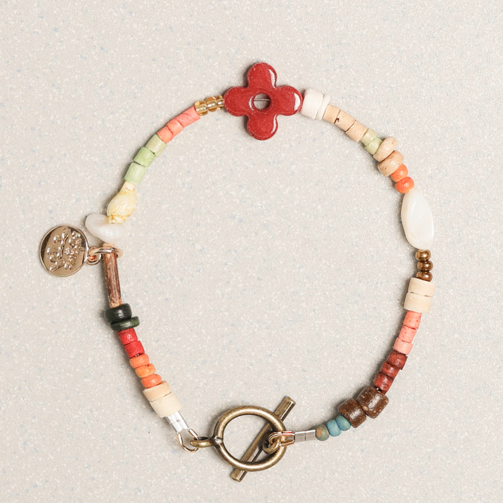 Towtow Archive - Clover Symbol Bracelet Vintage (Red) product image 3 | TRAB K-Fashion Australia