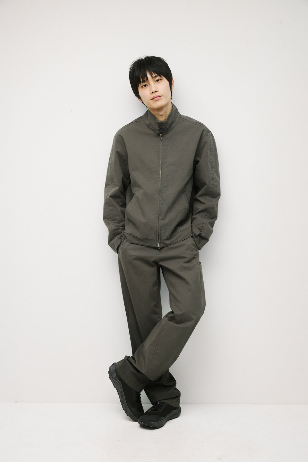 Hatchingroom - Silent Trousers (Dusty Khaki) product image 12 | TRAB K-Fashion Australia