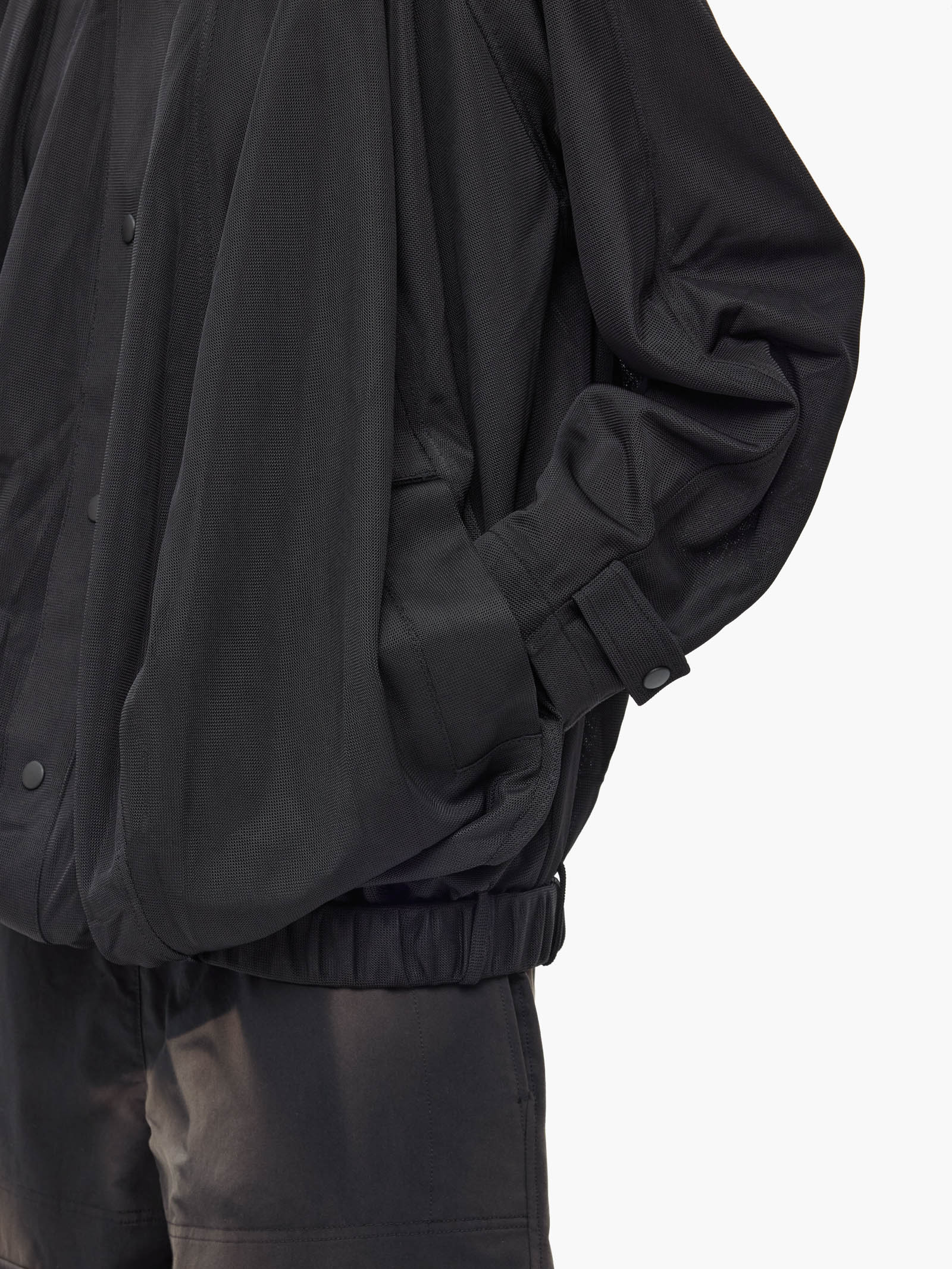 Jiyong Kim - Hooded Balloon Jacket (Black) product image 6 | TRAB K-Fashion Australia