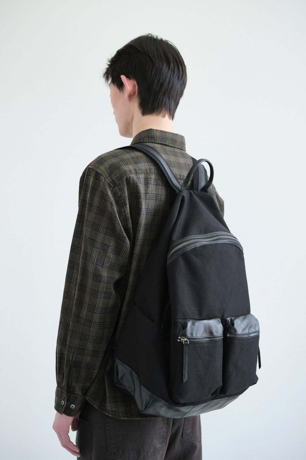 Hatchingroom - Leather Daypack Big (Black) product image 5 | TRAB K-Fashion Australia