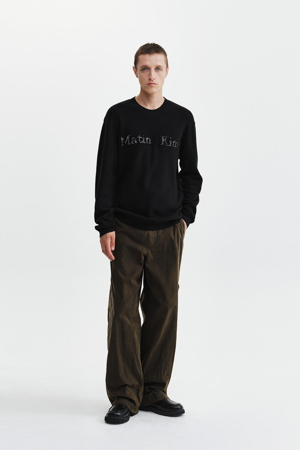 Matin Kim - Matin Applique Logo Knit Pullover (Black) product image 10 | TRAB K-Fashion Australia