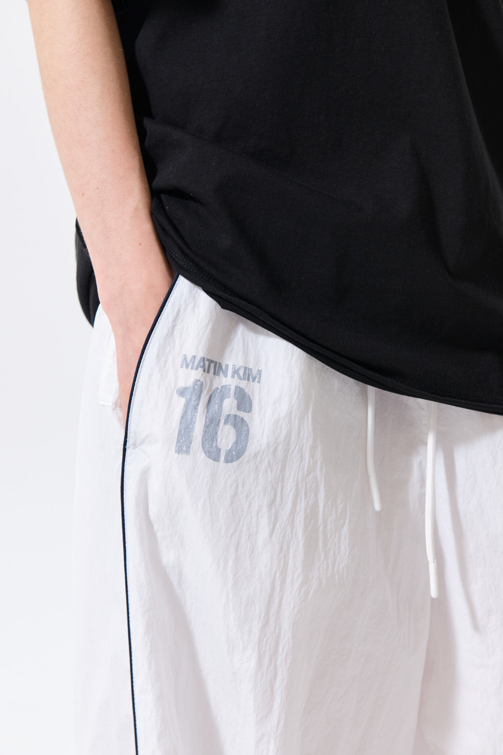 Matin Kim - Matin 16 Logo Track Pants (White) product image 10 | TRAB K-Fashion Australia