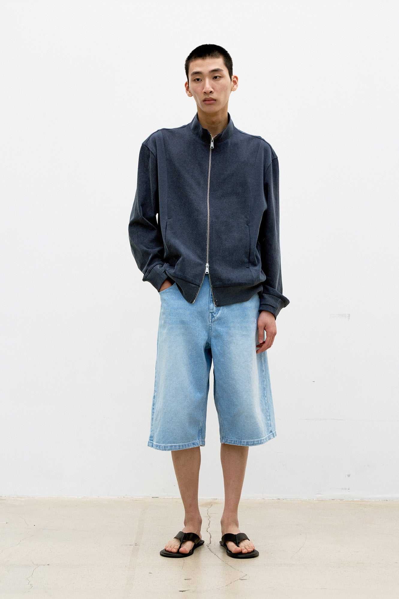 Coor - Painted Washed Bermuda Jeans (Washed Indigo) product image 2 | TRAB K-Fashion Australia