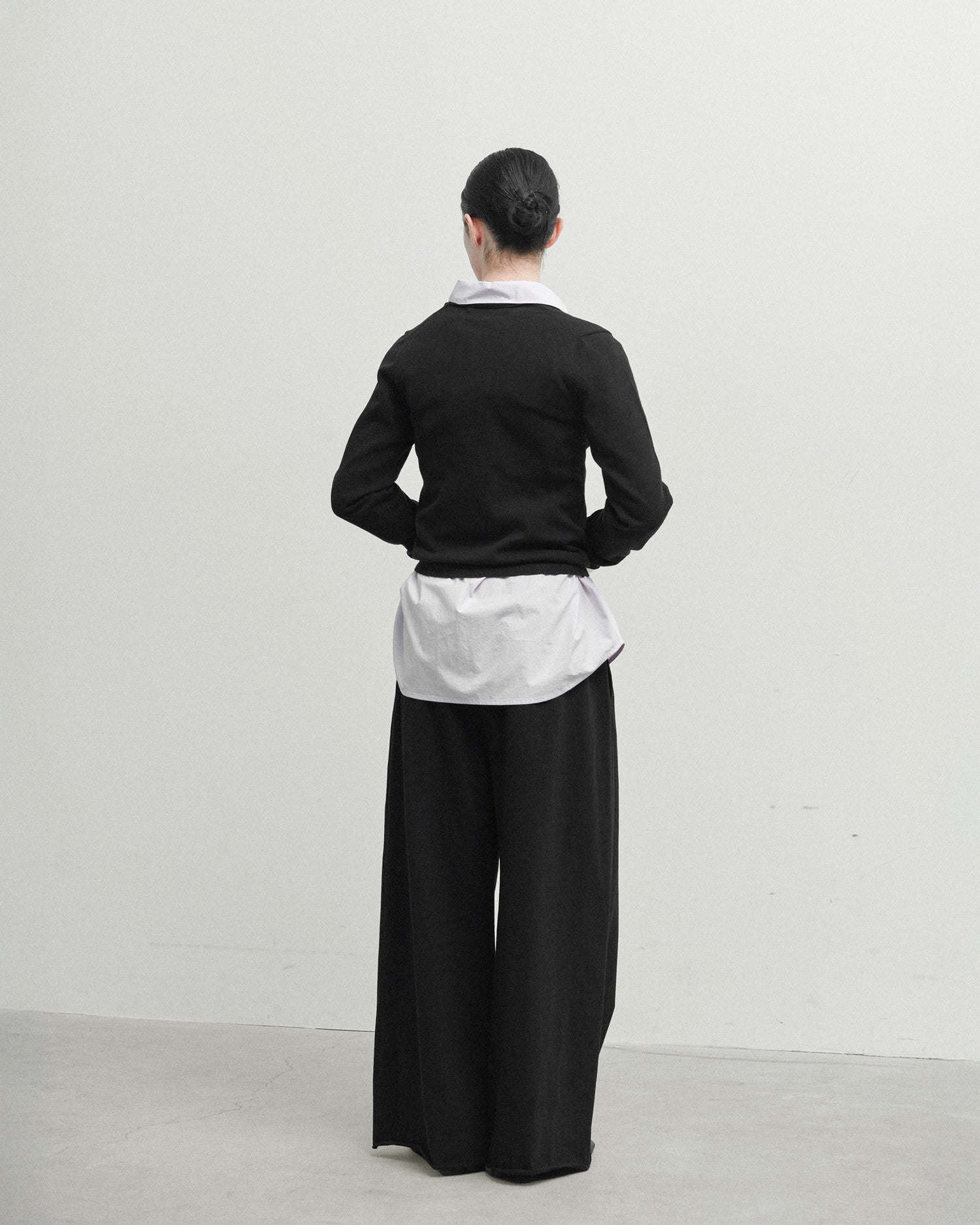 Brownyard - Organic Cotton V Neck Knit (Black) product image 3 | TRAB K-Fashion Australia