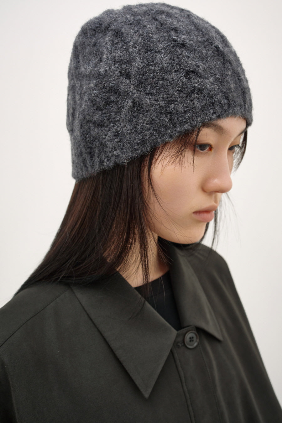 Insilence - Cable Knit Beanie (Charcoal) product image 2 | TRAB K-Fashion Australia