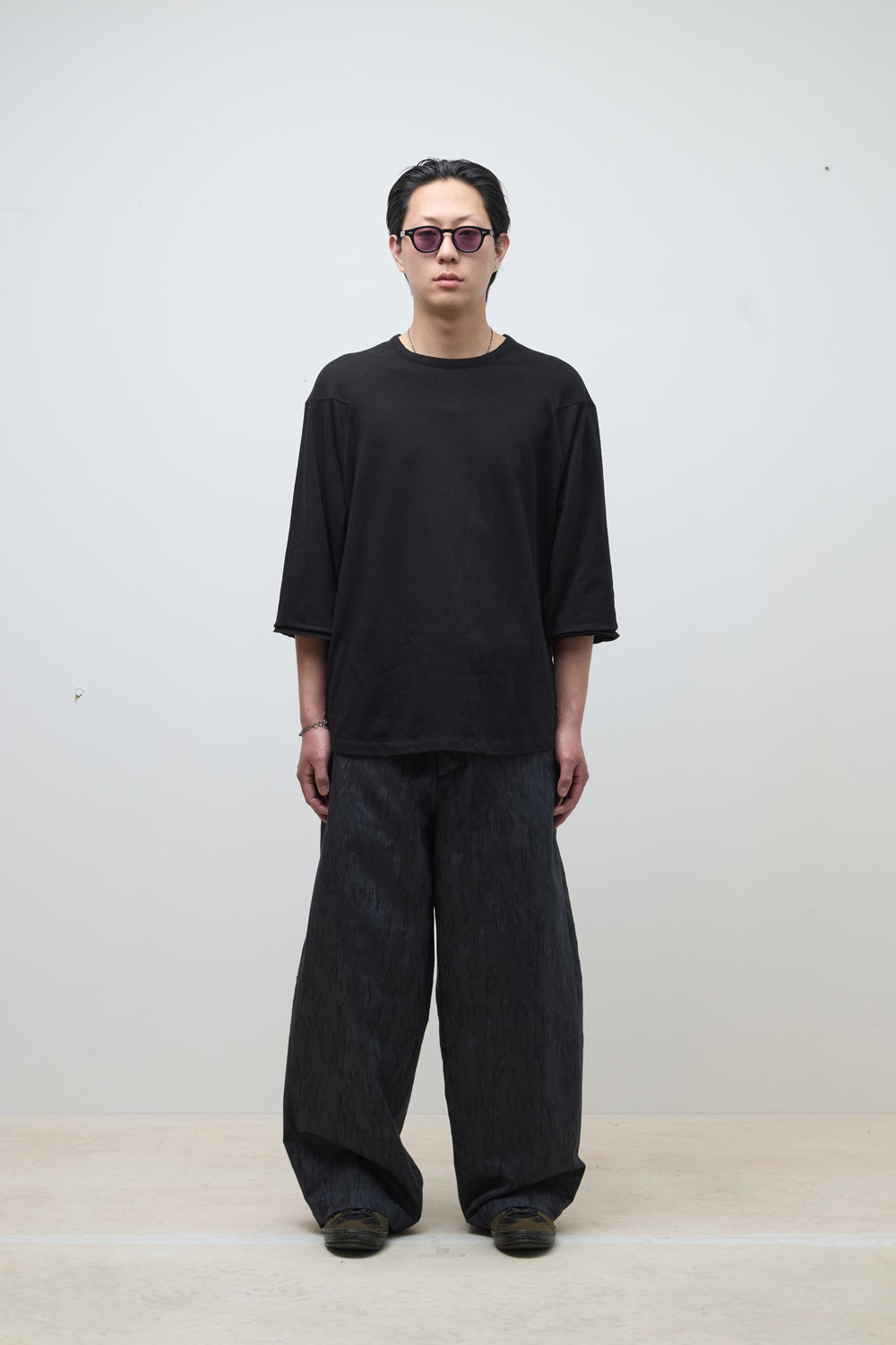 Hatchingroom - Seven Cut Tee (Black) product image 9 | TRAB K-Fashion Australia