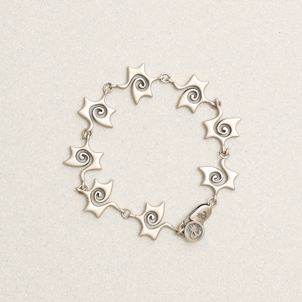 Towtow Archive - Swirl Star Bracelet (Silver) product image 1 | TRAB K-Fashion Australia