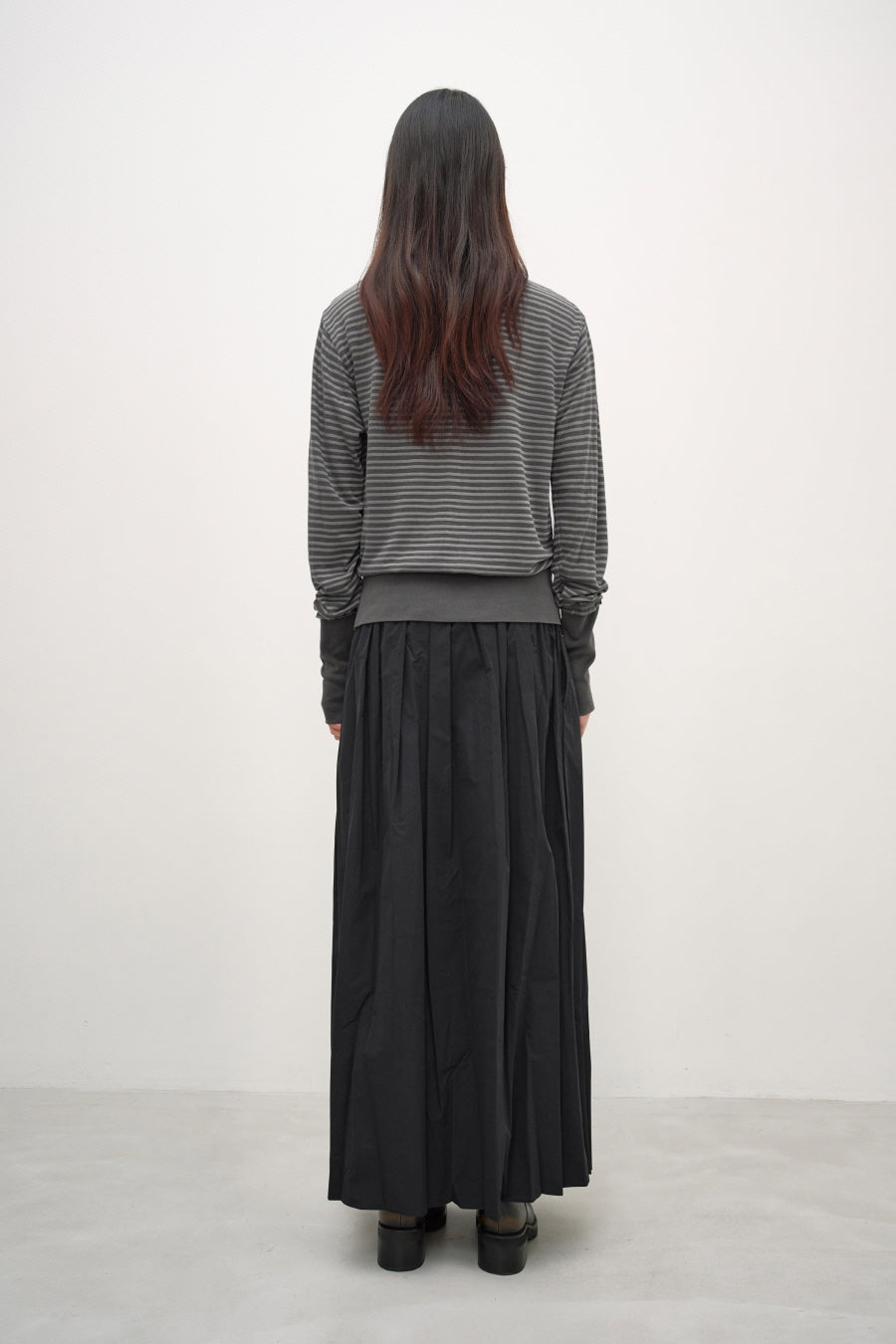 Insilence - Maxi Crease Skirt (Black) product image 4 | TRAB K-Fashion Australia