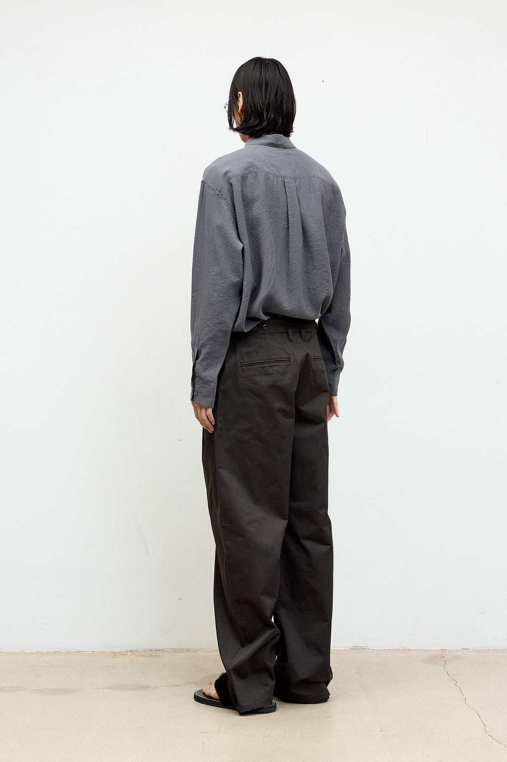 Coor - Poplin Silk Blend Shirt (Charcoal Gray) product image 4 | TRAB K-Fashion Australia
