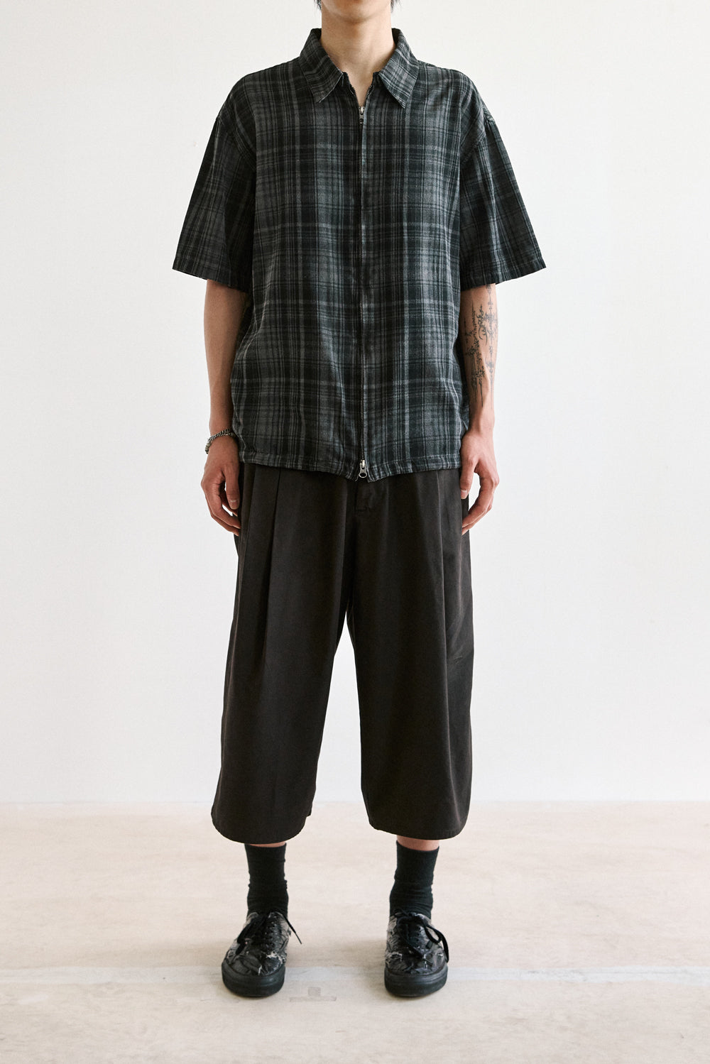 Hatchingroom - Dyed Pleats Shorts Purple (Brown) product image 7 | TRAB K-Fashion Australia