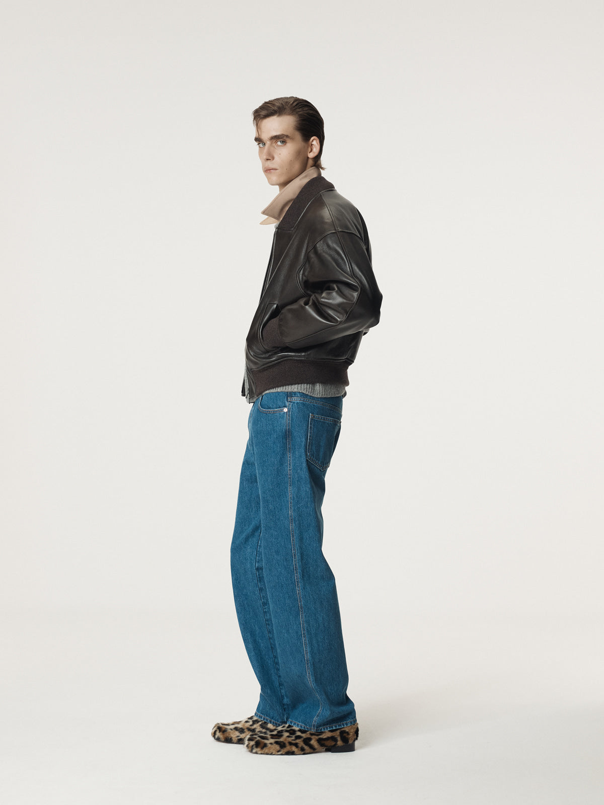 Recto - Vintage Effect Leather Bomber (Vintage Brown) product image 4 | TRAB K-Fashion Australia