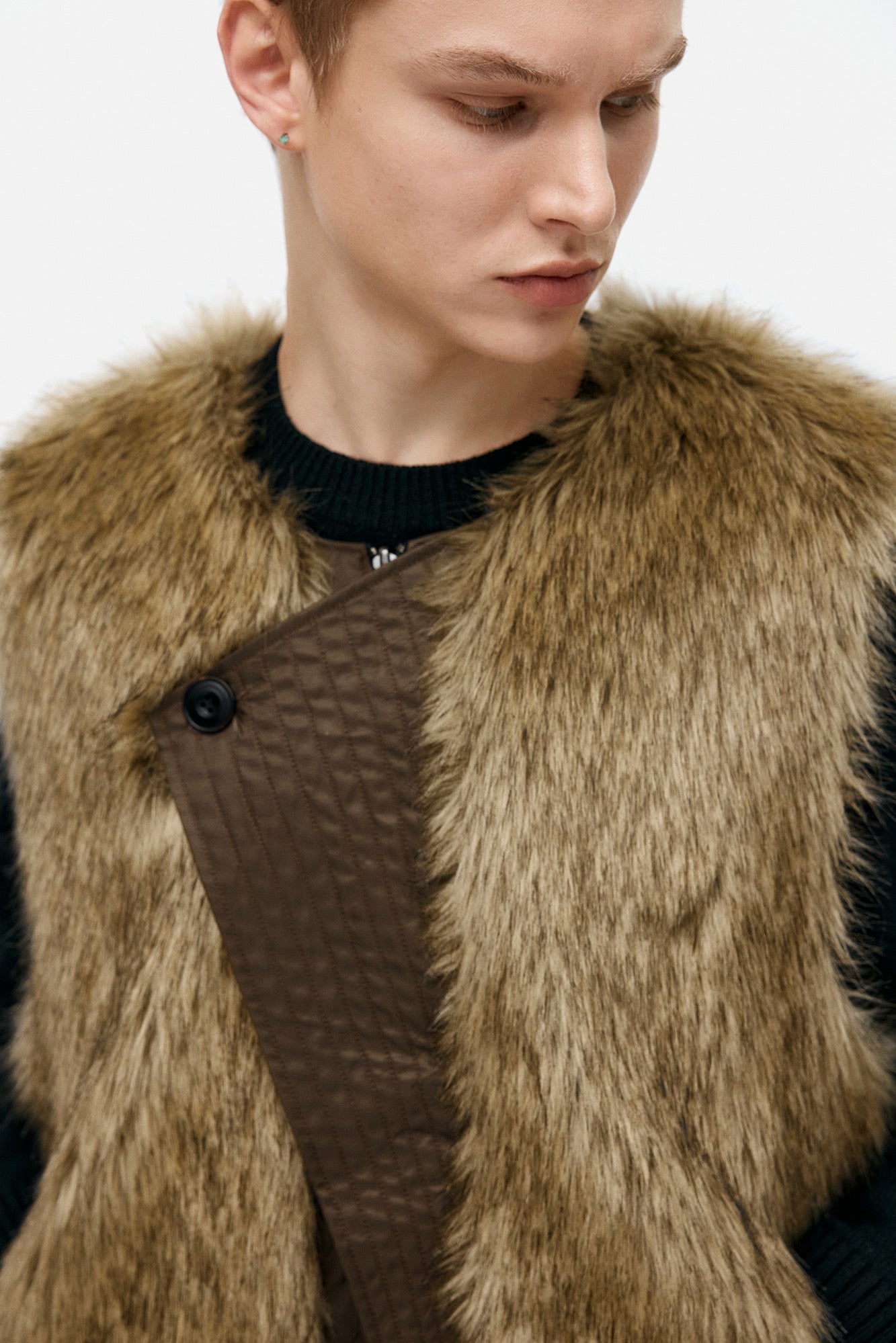 Andersson Bell - Unisex Curved Placket Reversible Faux-Fur Vest (Brown) product image 12 | TRAB K-Fashion Australia