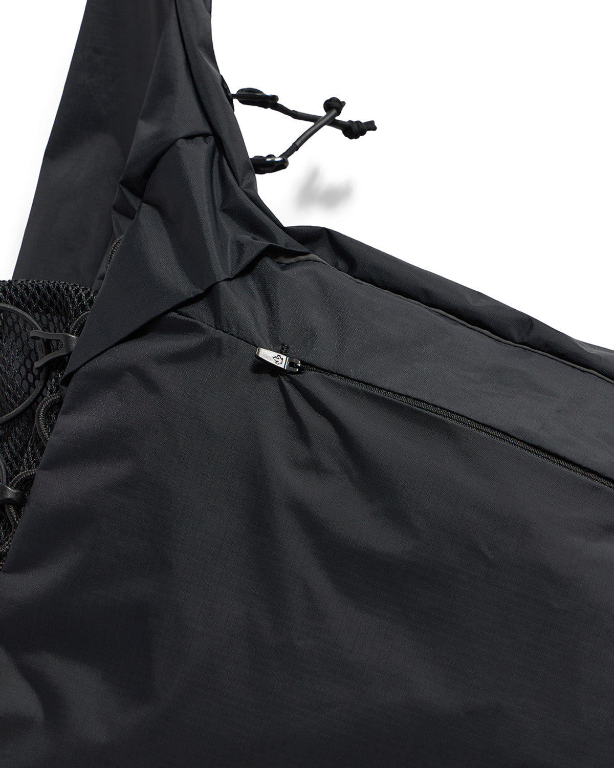 Eastlogue - Aero Pocketable Hobo Bag (Black) product image 7 | TRAB K-Fashion Australia