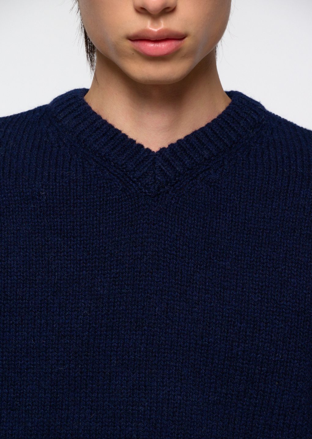 Amomento - Shetland wool v-neck knit (Navy) product image 7 | TRAB K-Fashion Australia
