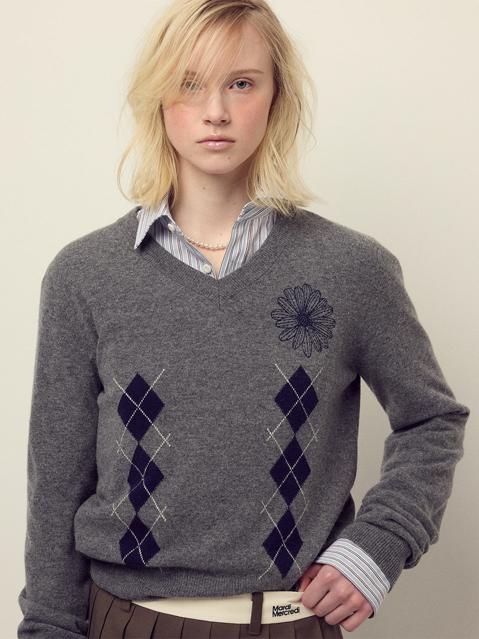 Mardi Mercredi - Cashmere Blended V Neck Argyle (Deepgrey Navy) product image 1 | TRAB K-Fashion Australia