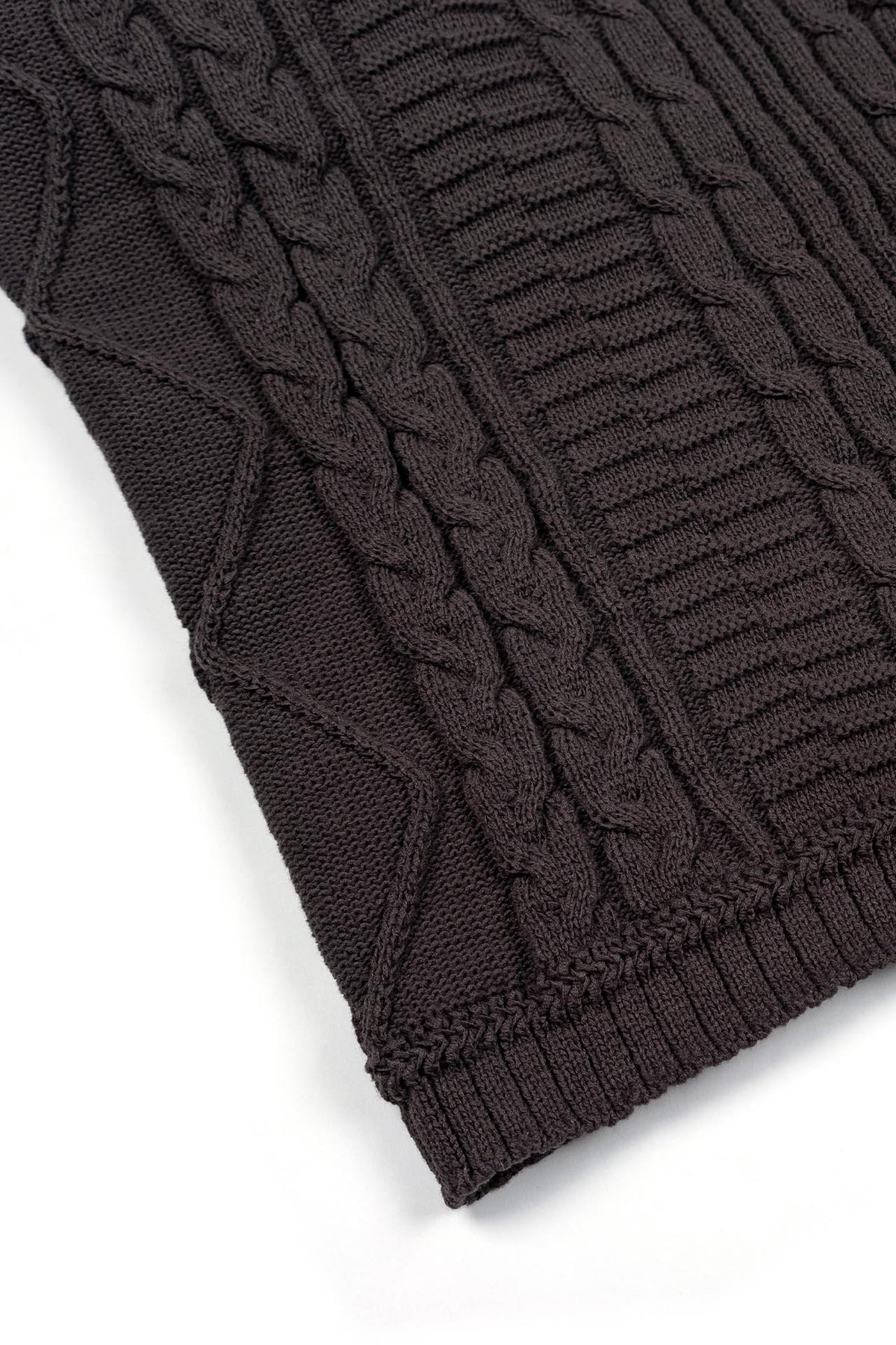 Ioedle - Seeping New Town Cable Knit Shorts (Charcoal) product image 9 | TRAB K-Fashion Australia