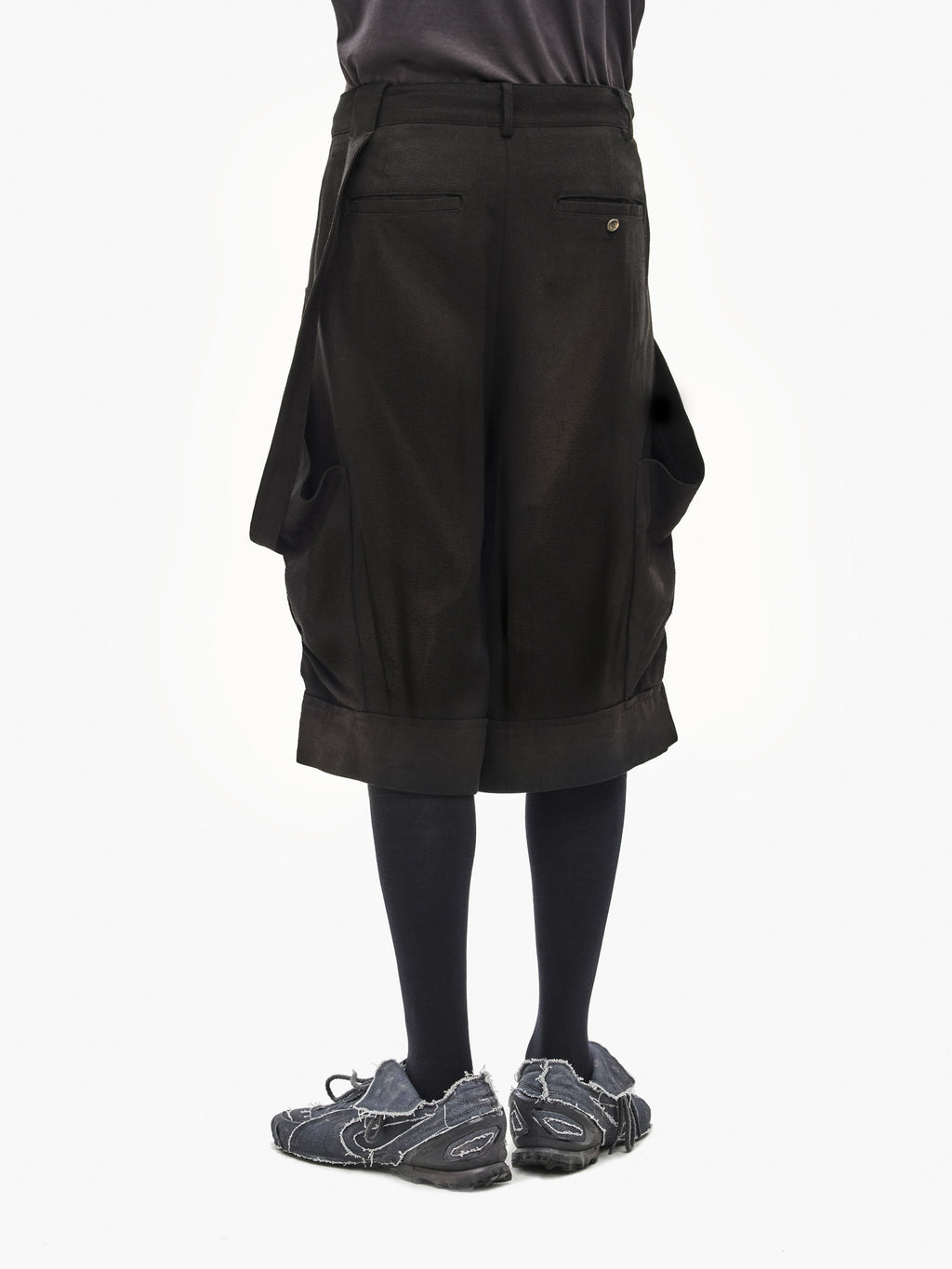 Jiyong Kim - Sun-Bleached Layered Strap Half Trousers (Black) product image 4 | TRAB K-Fashion Australia