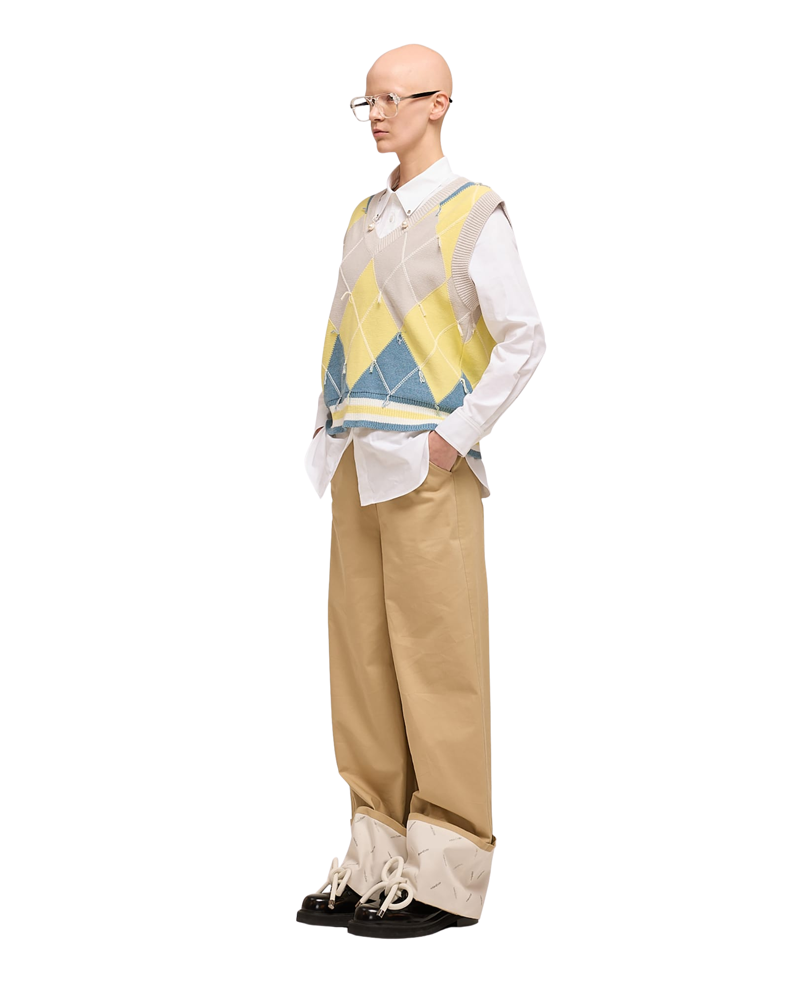 Kimhe Kim - Bicolor Logo Printed Rolled Up Pants (Beige) product image 2 | TRAB K-Fashion Australia