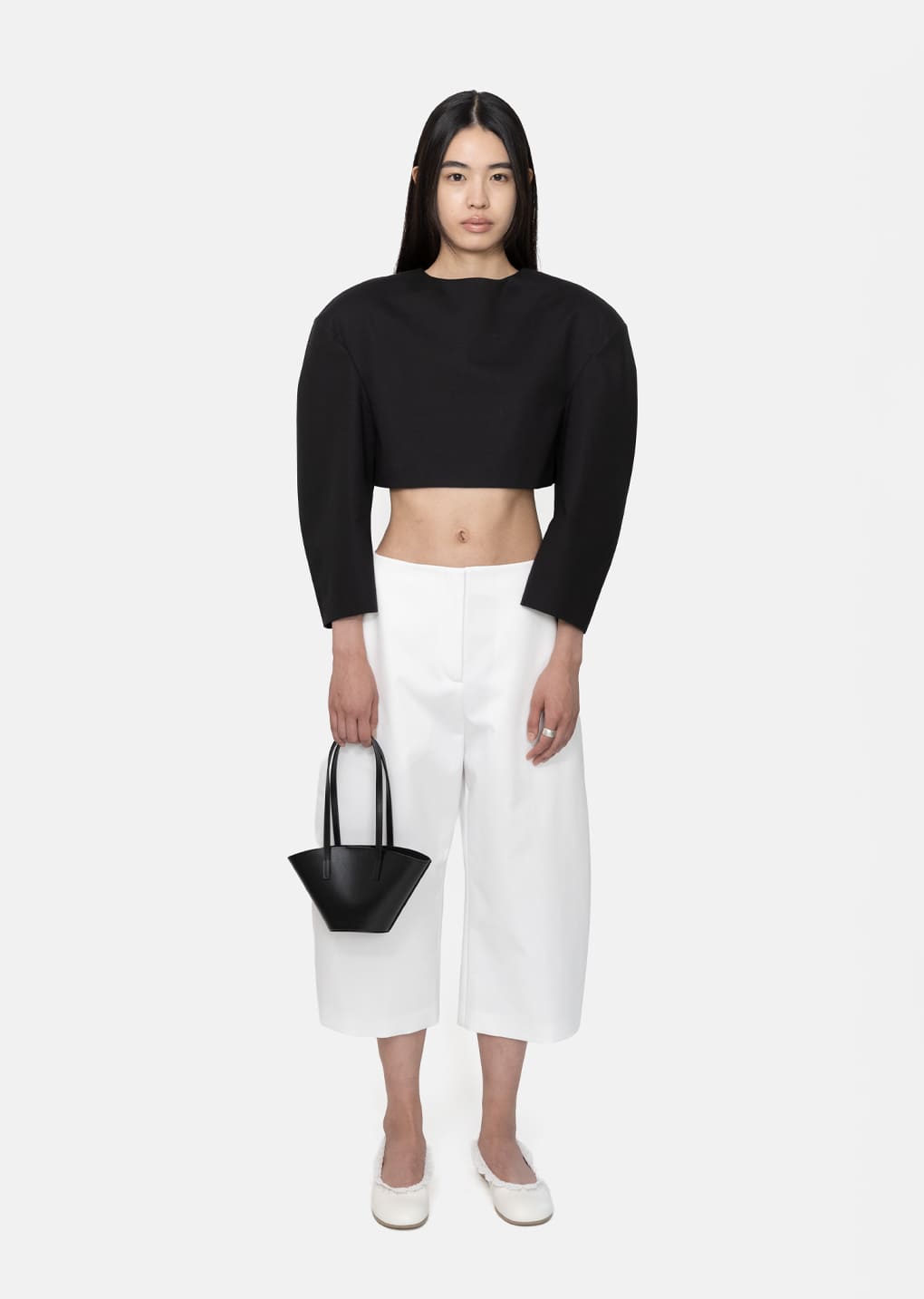 Amomento - Mini Leather Bucket Bag (Black) product image 2 | TRAB K-Fashion Australia