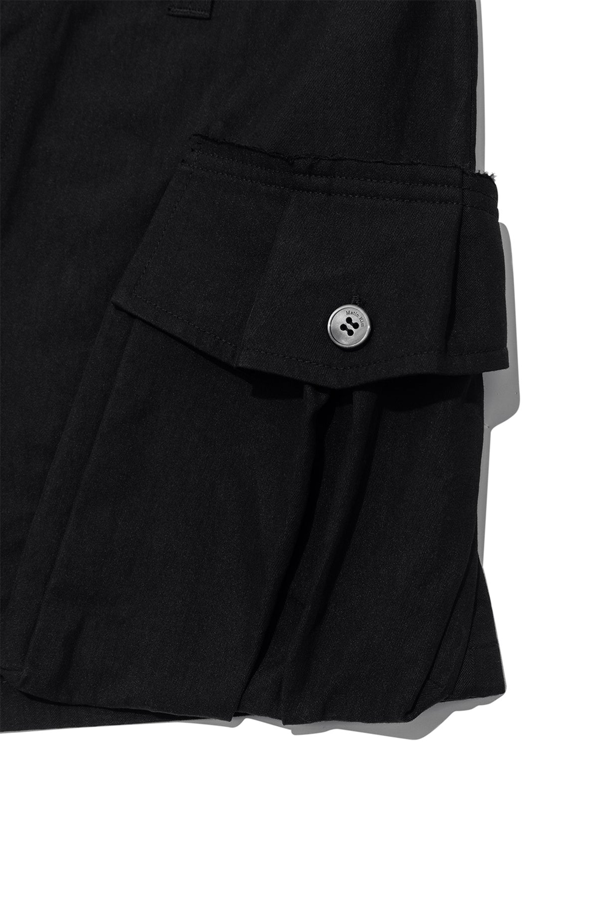 Matin Kim - Big Pocket Volume Shorts (Black) product image 4 | TRAB K-Fashion Australia