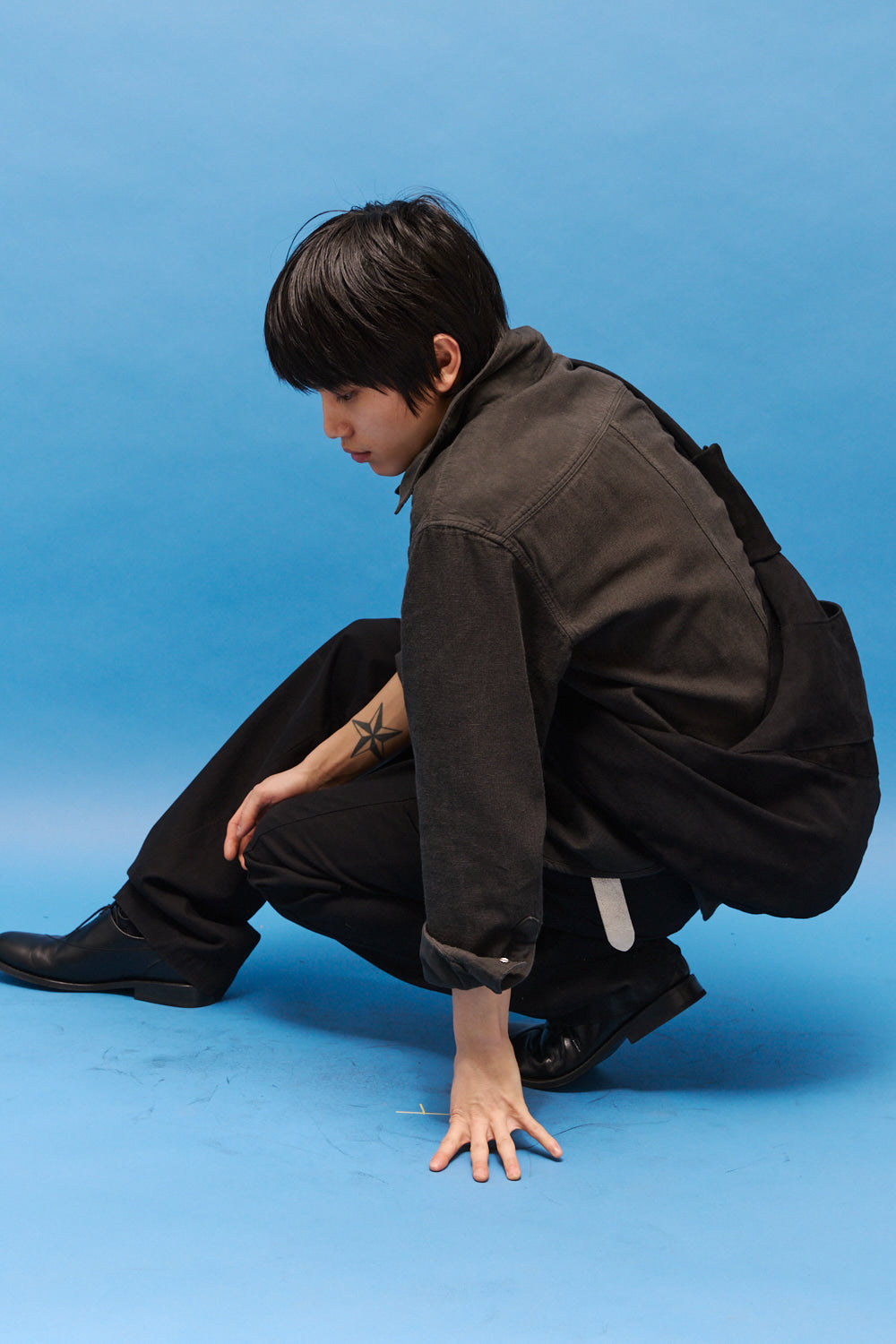 Hatchingroom - Reverse Western Shirt Gauze (Over Dyed Green Charcoal) product image 12 | TRAB K-Fashion Australia