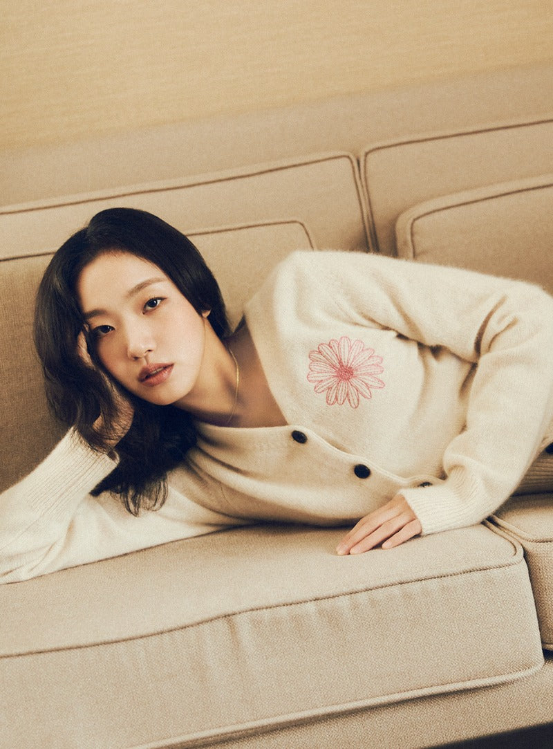Mardi Mercredi - Raccoon Blended Cardigan V Neck (Ivory Pink) product image 1 | TRAB K-Fashion Australia