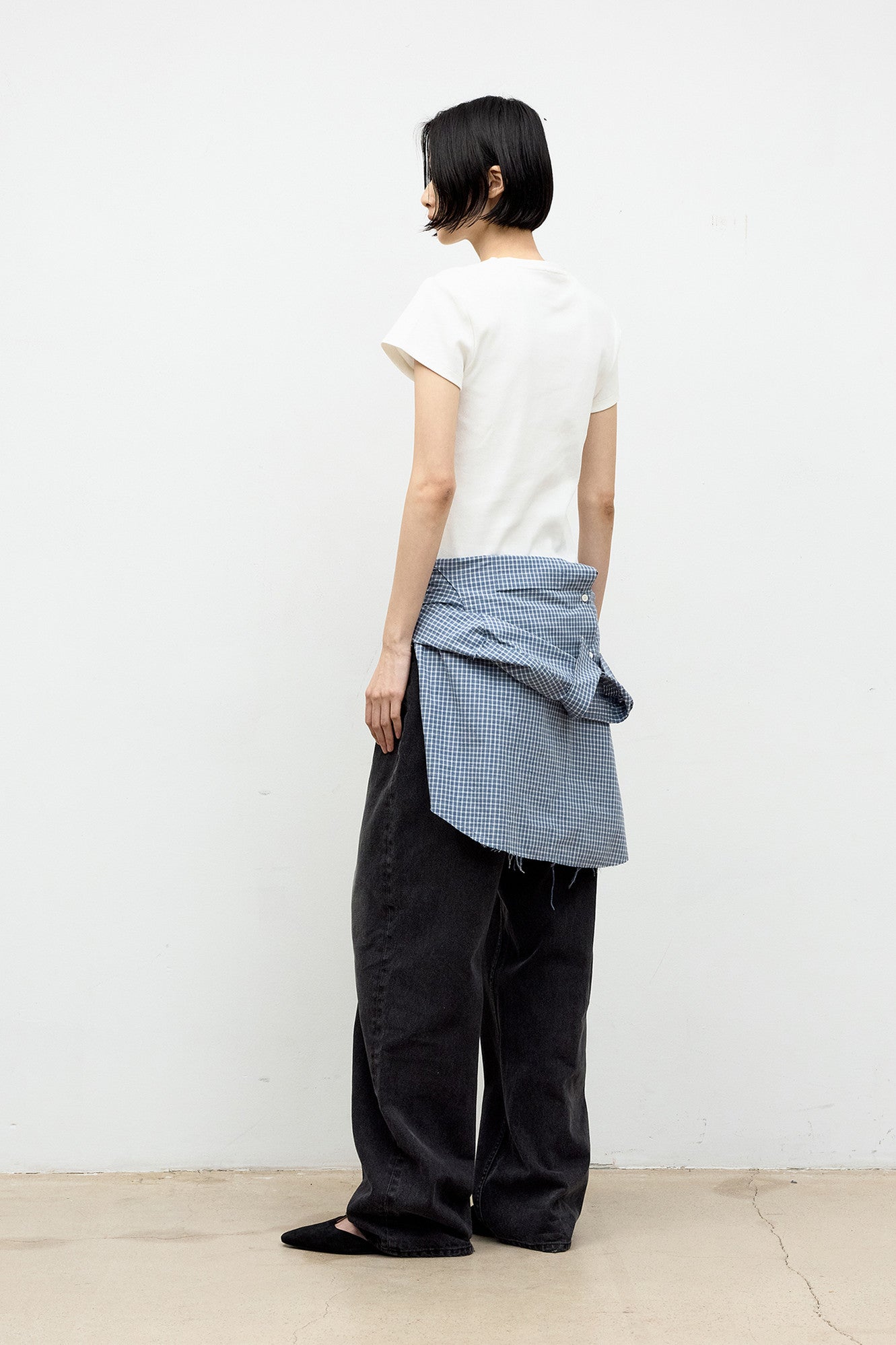 Coor - Ribbed Crop T-Shirt (Off White) product image 4 | TRAB K-Fashion Australia