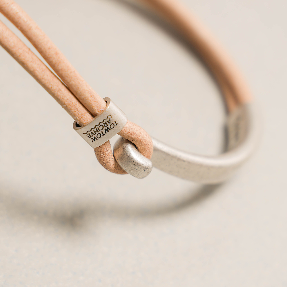 Towtow Archive - Grit Leather Necklace (Vegetable) product image 2 | TRAB K-Fashion Australia