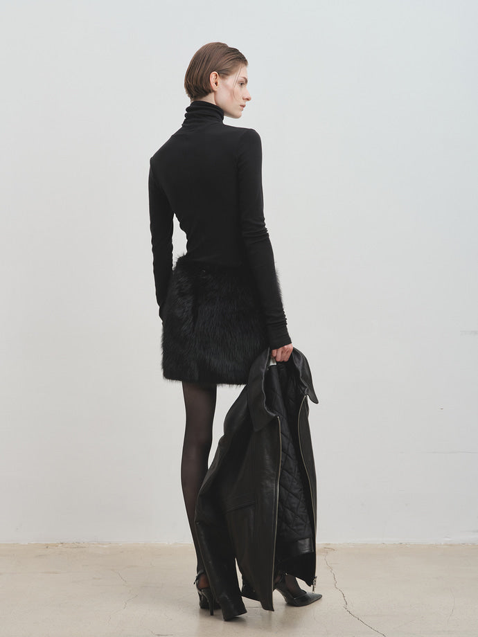 Tonywack - Faux-Fur Black Low-Waist Mini-Skirt (Black) product image 3 | TRAB K-Fashion Australia