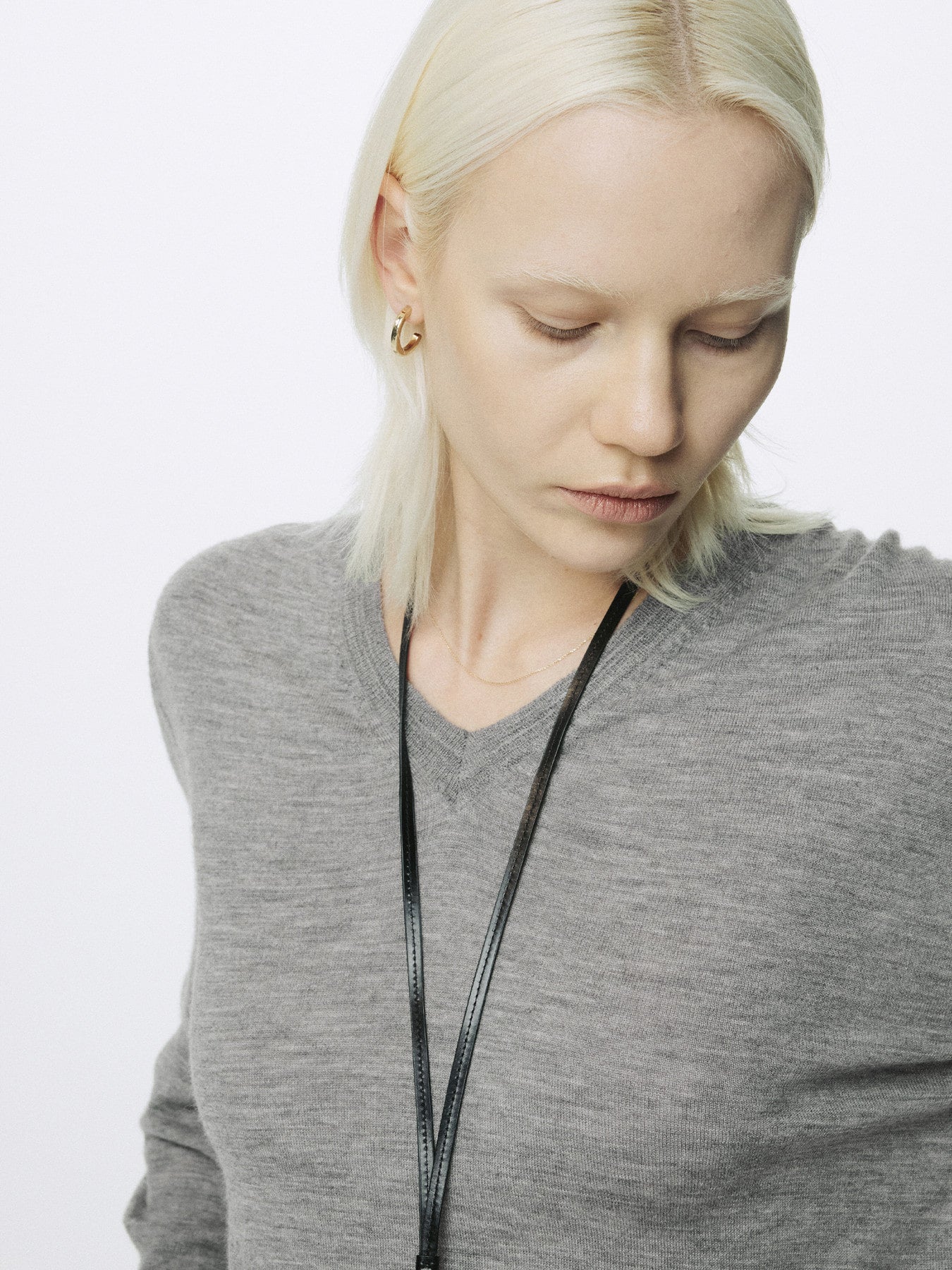 Tonywack - Airy Cashmere V-Neck (Melange Grey) product image 3 | TRAB K-Fashion Australia