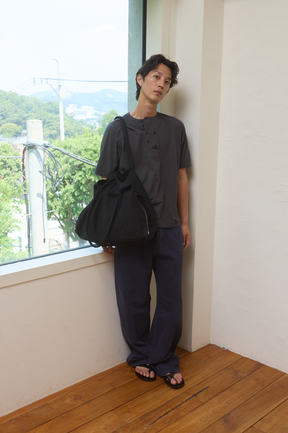 Hatchingroom - Big Tote (Black) product image 10 | TRAB K-Fashion Australia
