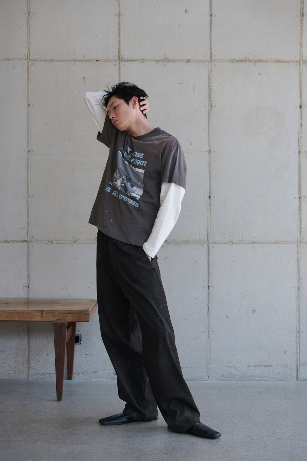 STU - The Class T-shirt (Charcoal) product image 3 | TRAB K-Fashion Australia