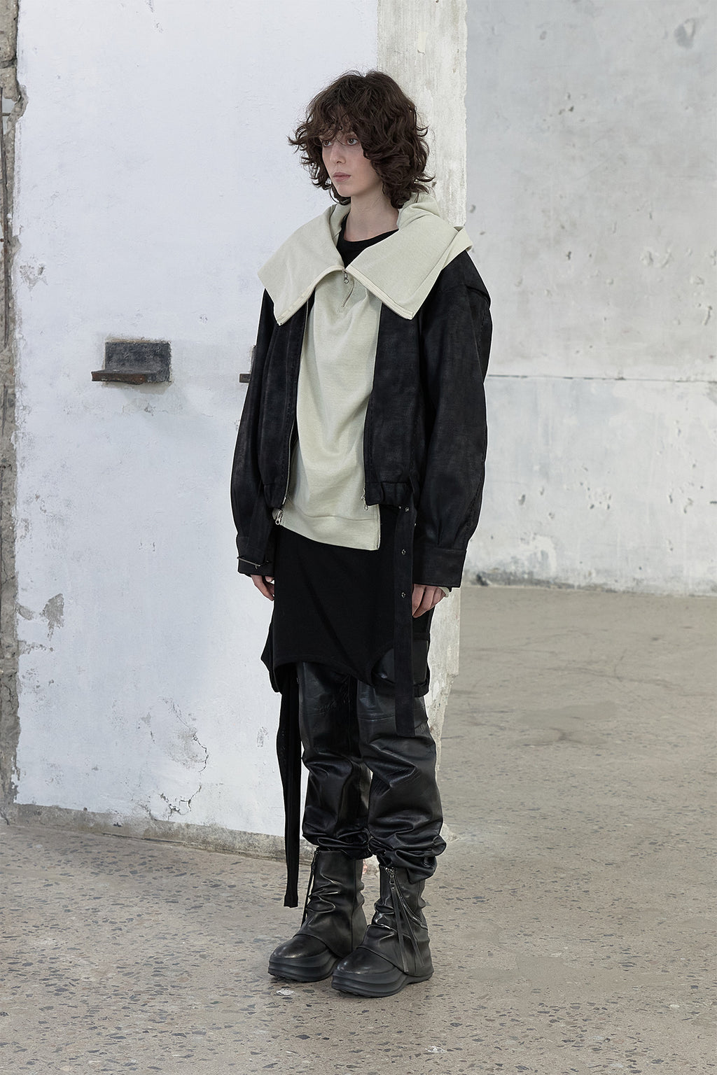 Deinet - Stitch Bomber Jumper (Black) product image 2 | TRAB K-Fashion Australia