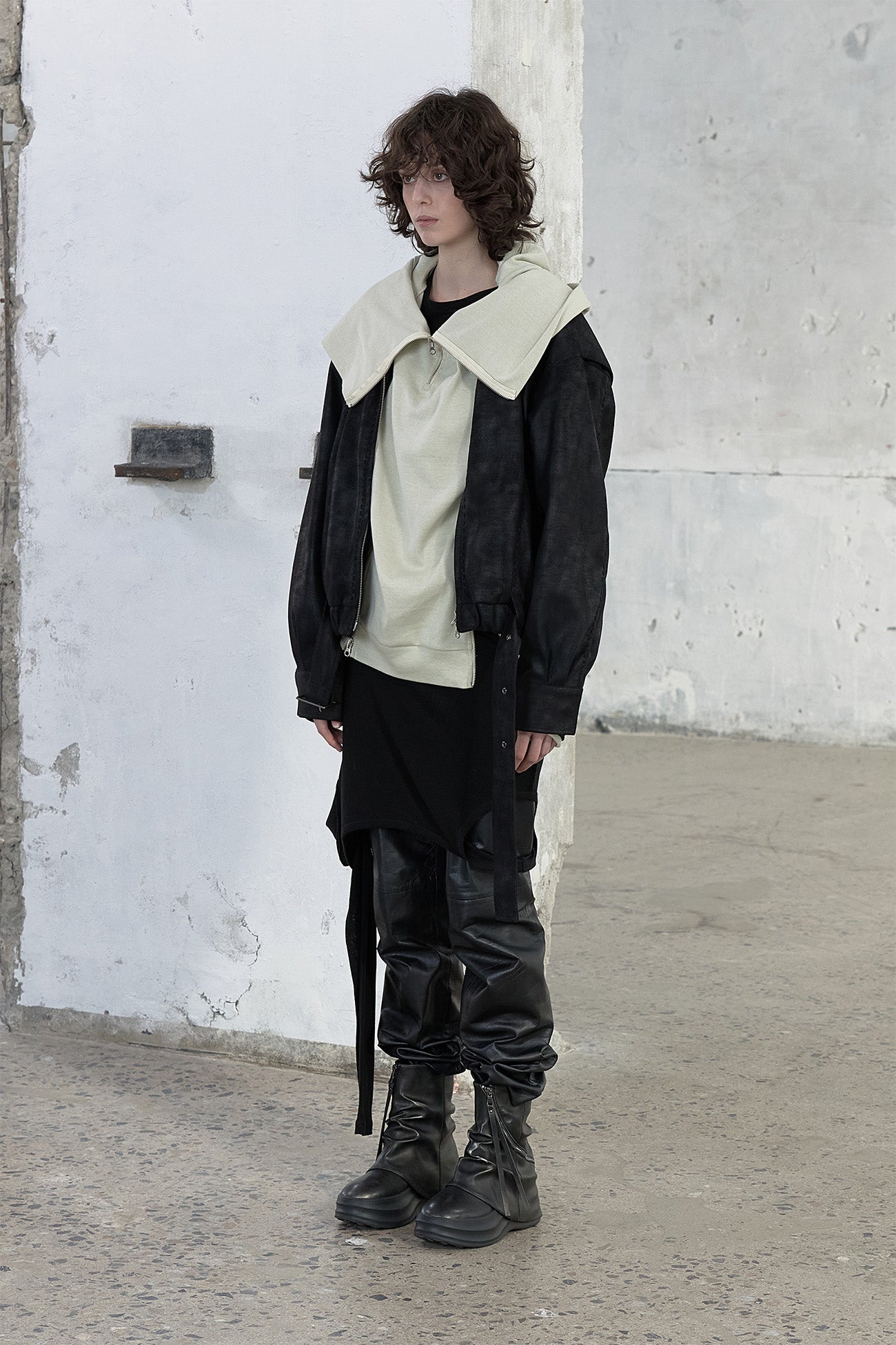 Deinet - Stitch Bomber Jumper (Black) product image 2 | TRAB K-Fashion Australia