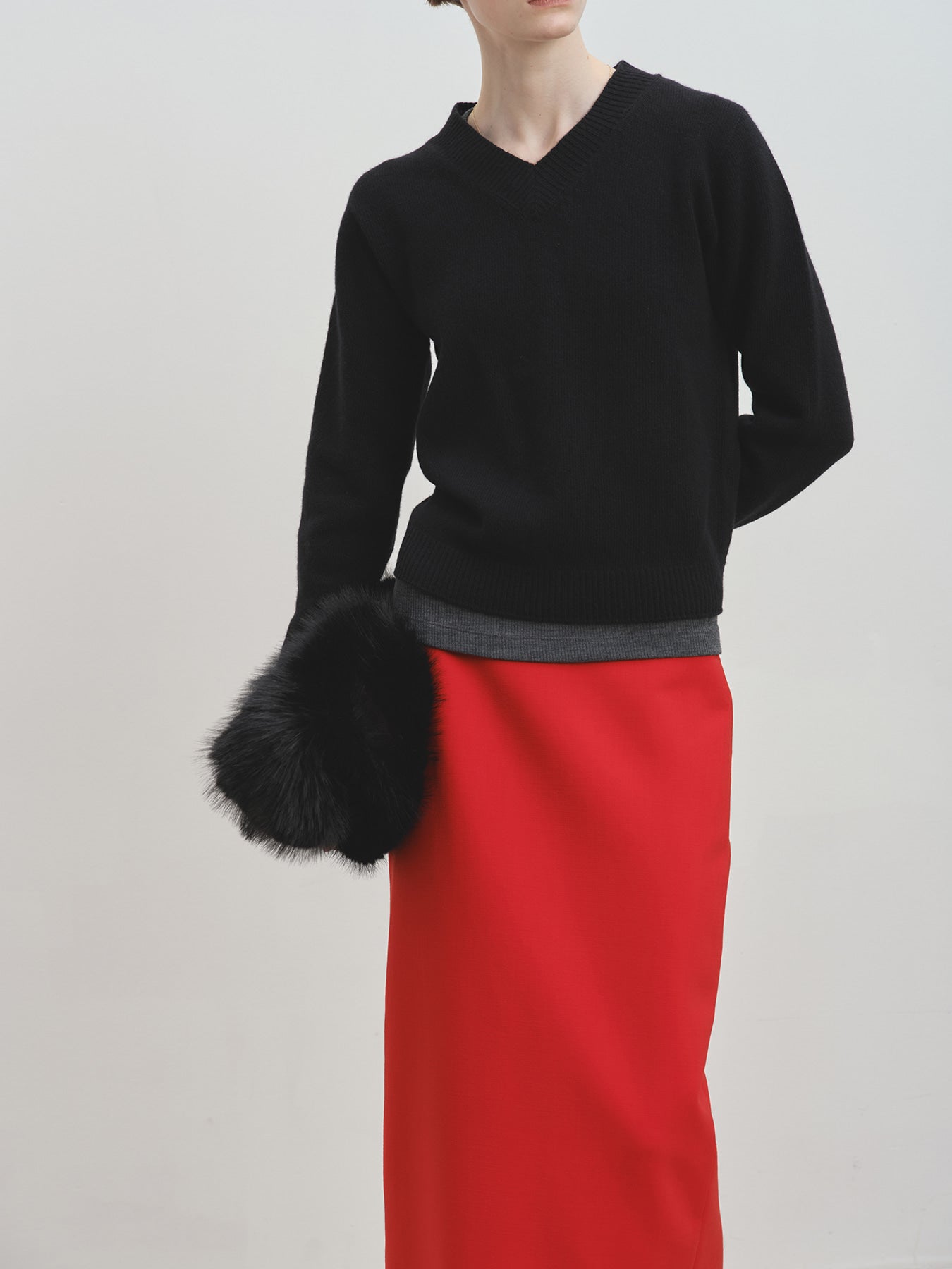 Tonywack - Cropped V-Neck Wool Sweater (Black) product image 5 | TRAB K-Fashion Australia