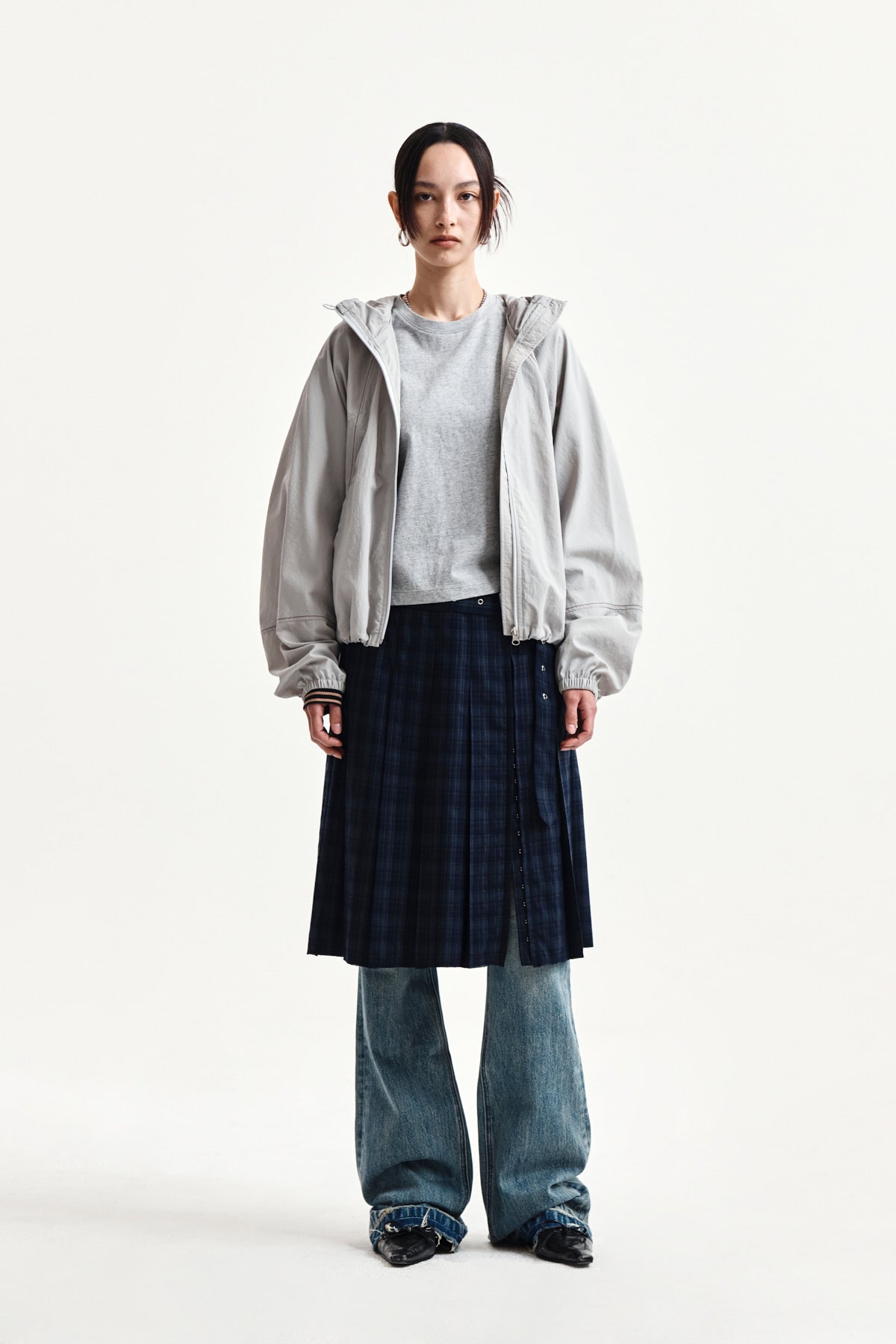 Matin Kim - Belted Slit Pleat Skirt (Navy) product image 8 | TRAB K-Fashion Australia
