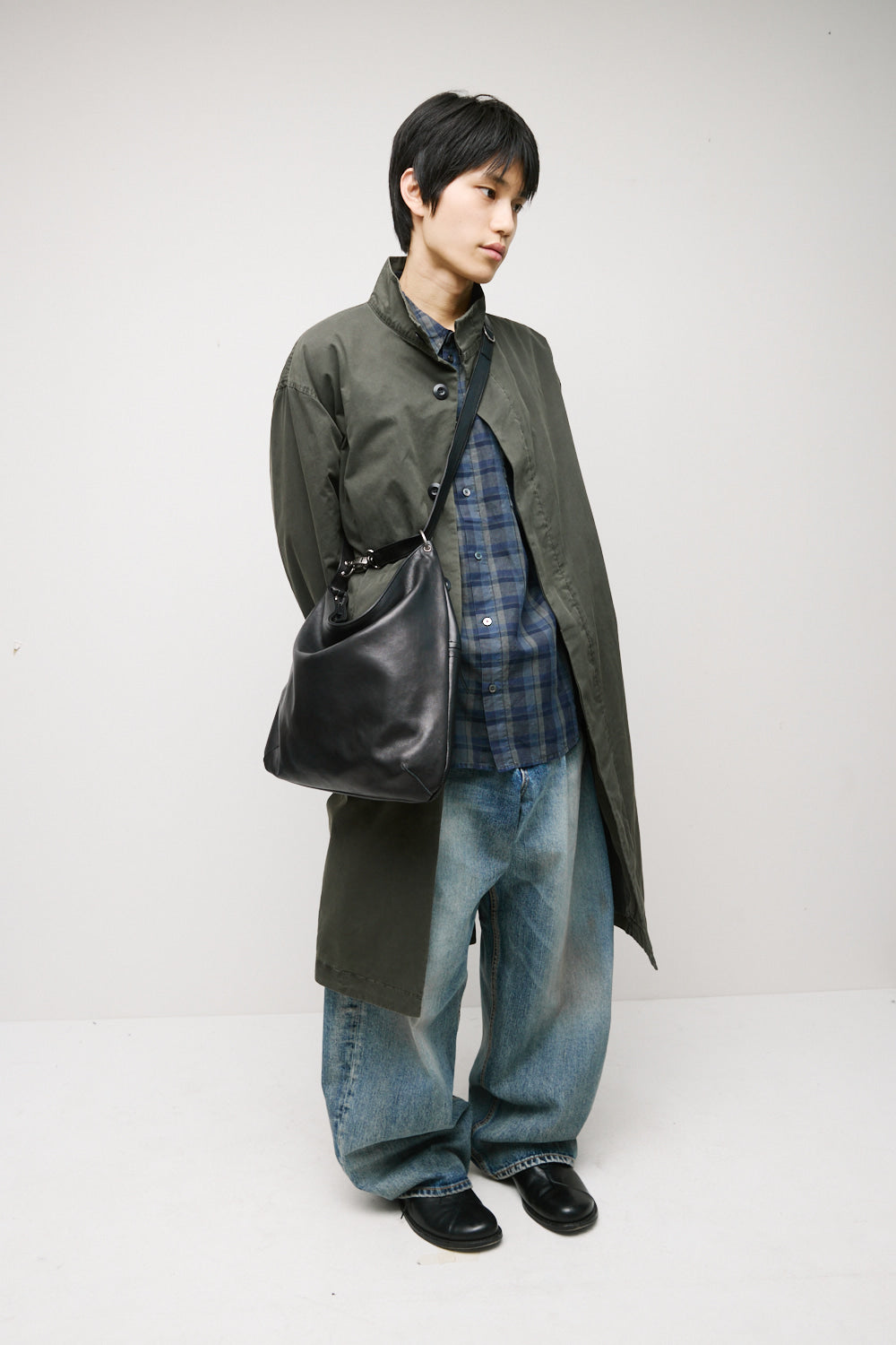 Hatchingroom - Archer Bag Lamb Skin (Black) product image 13 | TRAB K-Fashion Australia