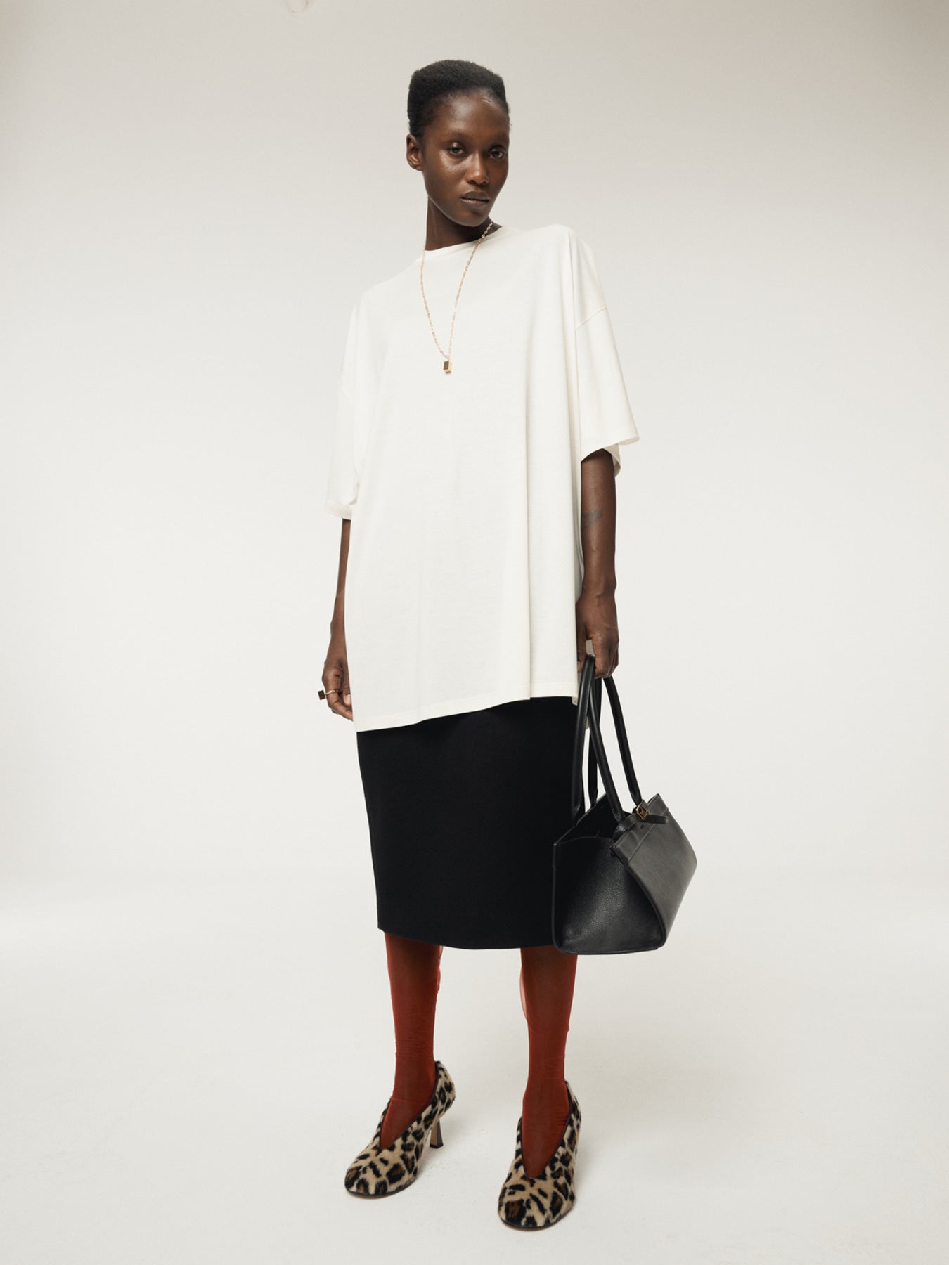 Recto - Fluid Oversized T-Shirt (Ivory) product image 7 | TRAB K-Fashion Australia