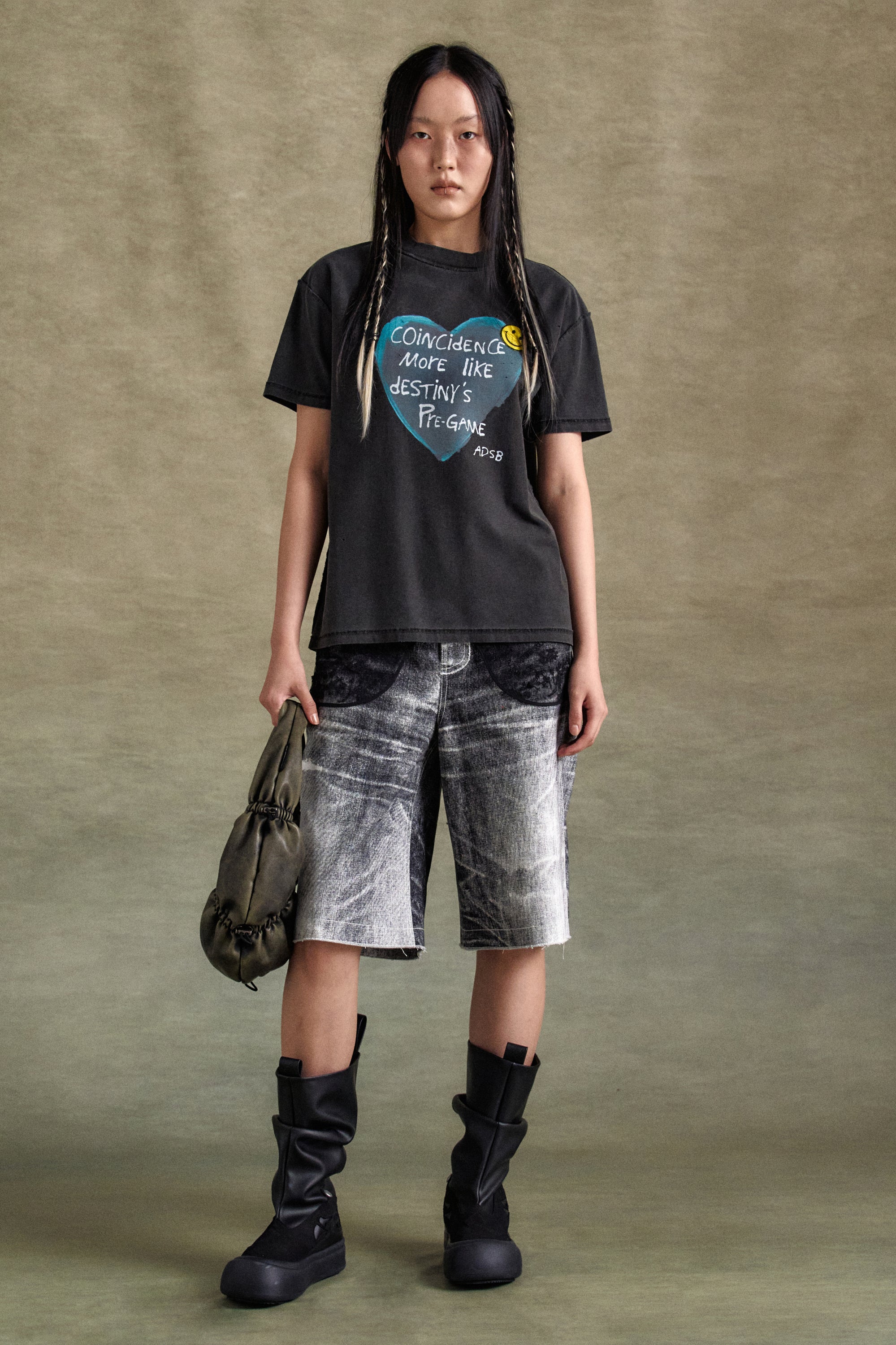 Andersson Bell - Unisex Heart Message T-Shirt (Charcoal) product image 8 | TRAB K-Fashion Australia