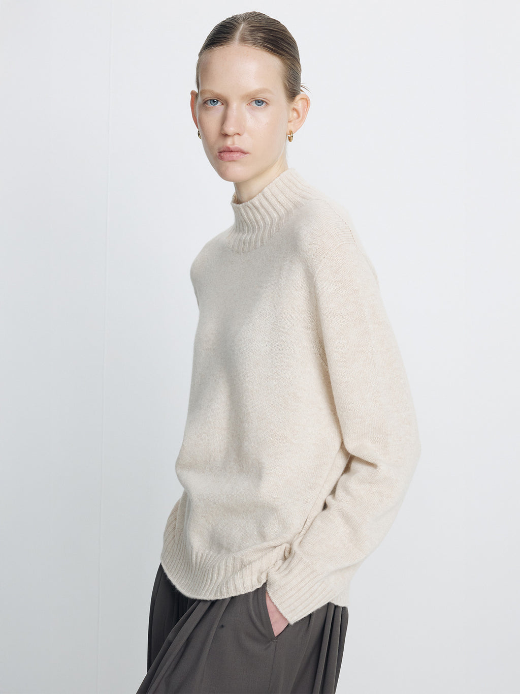 Tonywack - Wool Blend Oversiezed Turtleneck (Ecru/Beige) product image 5 | TRAB K-Fashion Australia
