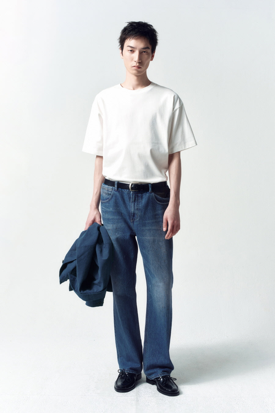 Insilence - Back Print Logo T-Shirt (White) product image 1 | TRAB K-Fashion Australia
