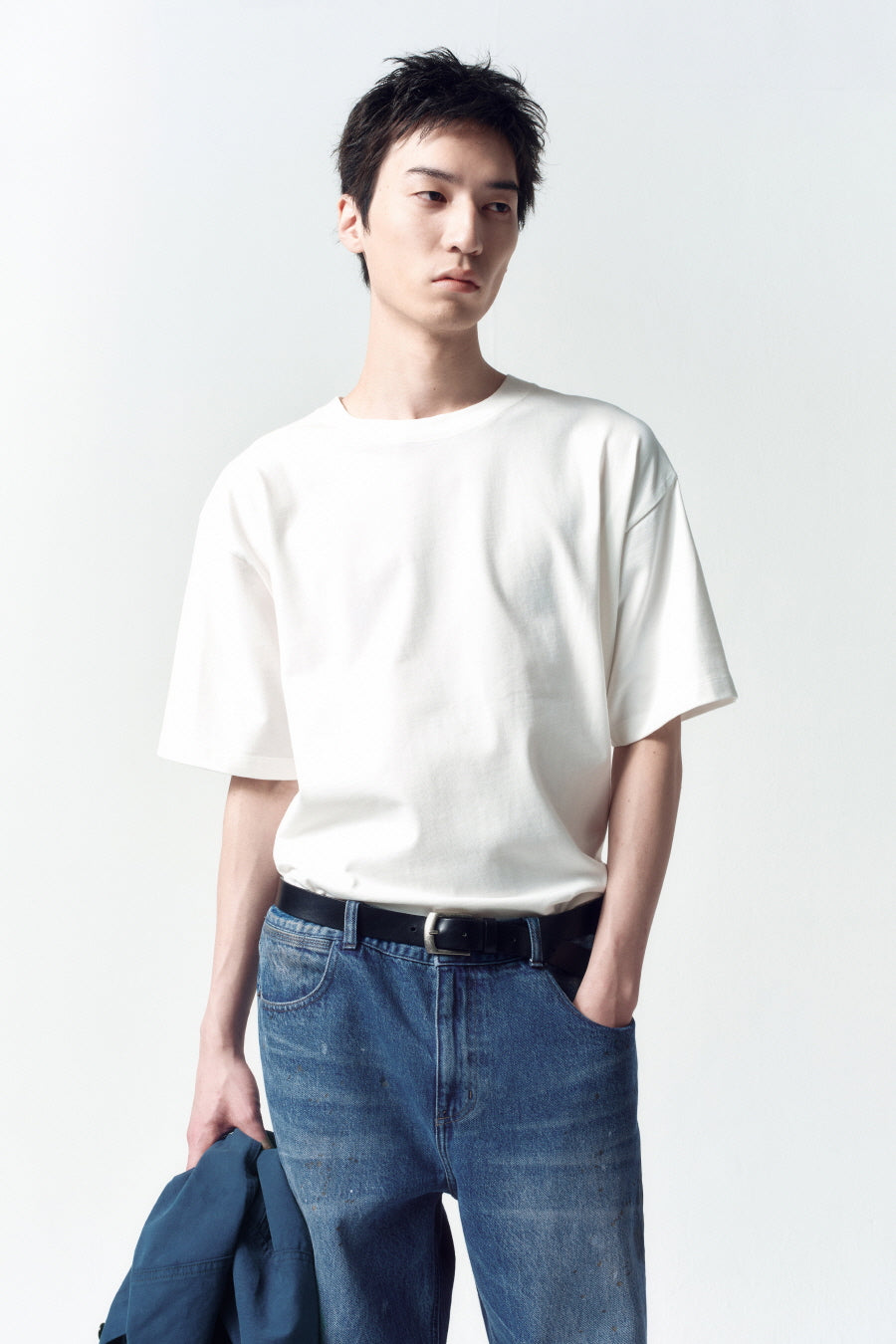 Insilence - Back Print Logo T-Shirt (White) product image 2 | TRAB K-Fashion Australia
