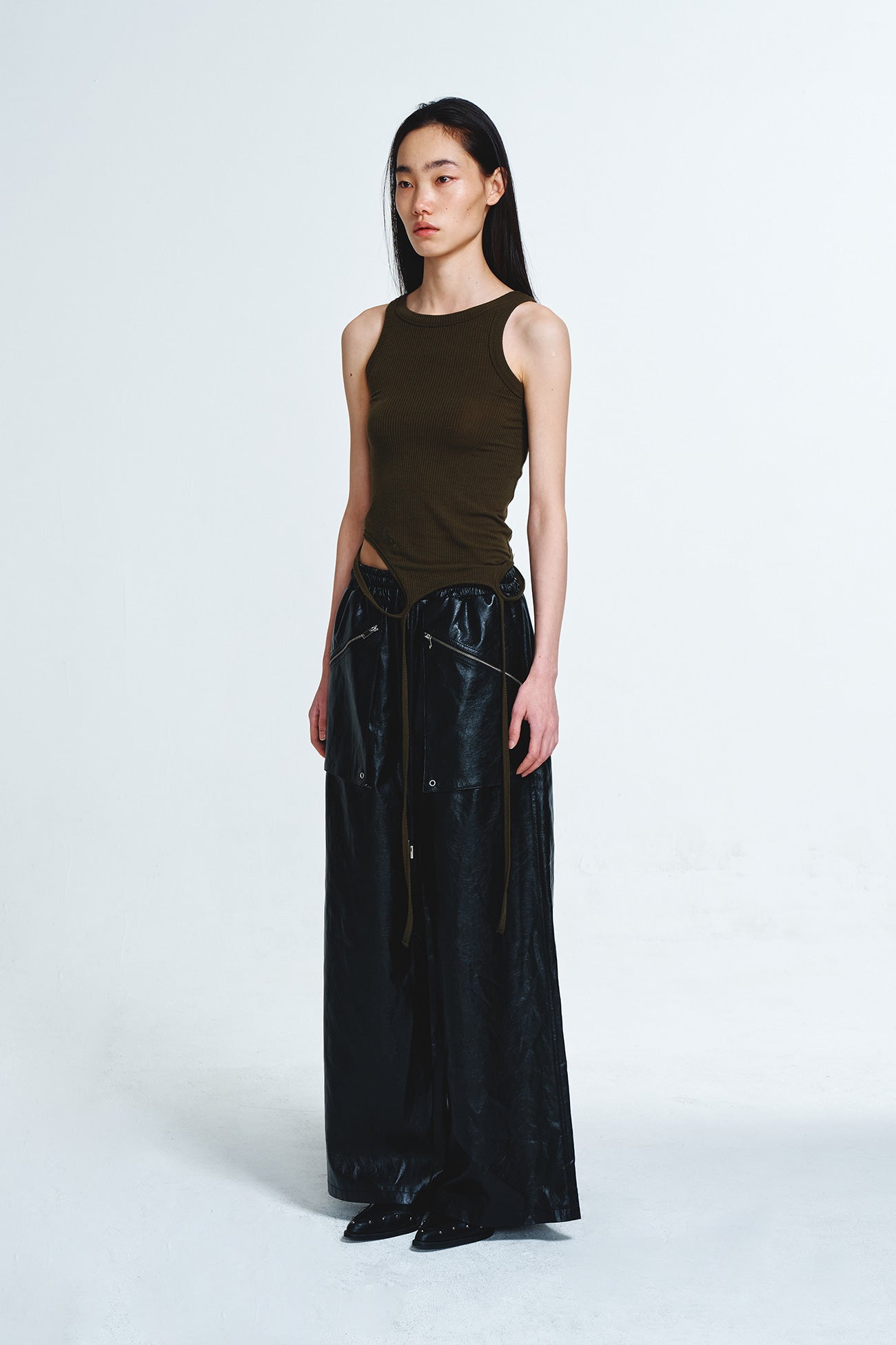 Deinet - 2way Sleeveless (Khaki) product image 2 | TRAB K-Fashion Australia