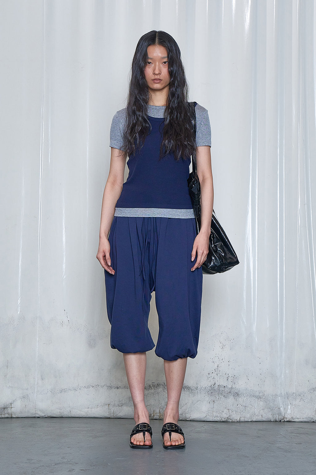 Deinet - D-Contrast T-Shirt (Navy) product image 1 | TRAB K-Fashion Australia