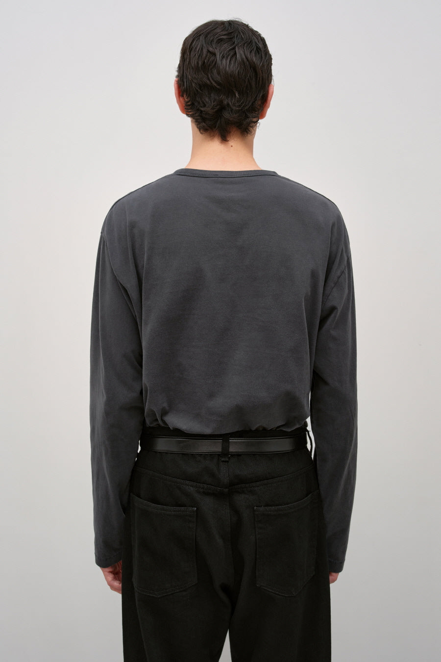 Insilence - Light Pitch Pocket Long Sleeve (Charcoal) product image 2 | TRAB K-Fashion Australia