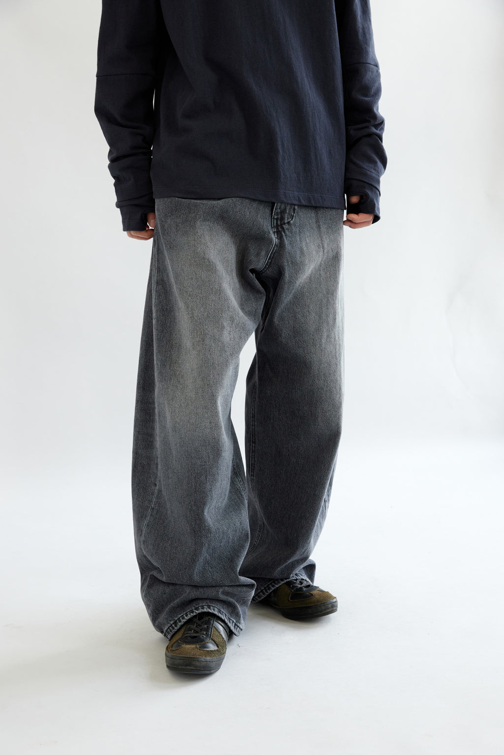 Hatchingroom - Wide Curve Jeans Washed (Black) product image 12 | TRAB K-Fashion Australia