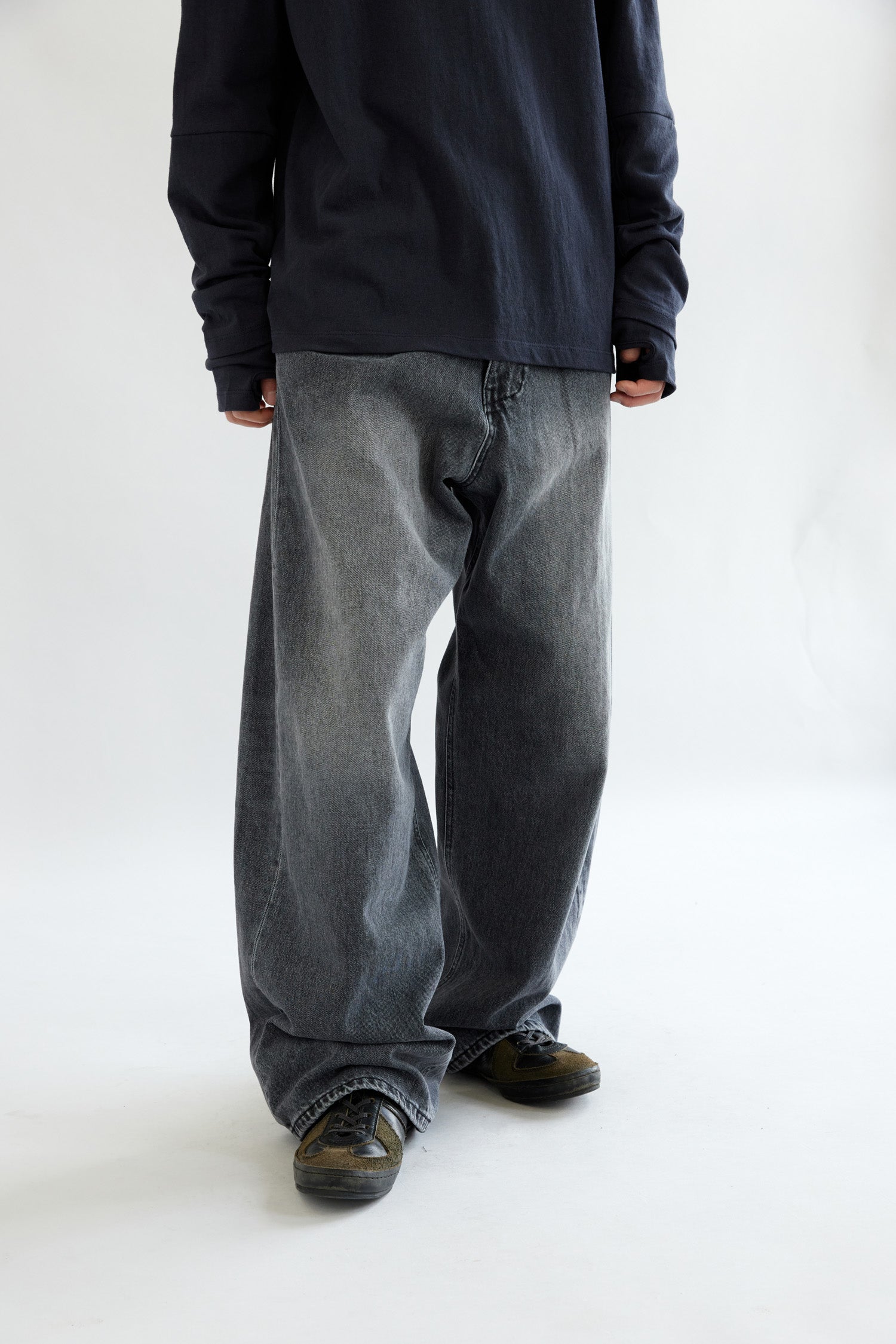 Hatchingroom - Wide Curve Jeans Washed (Black) product image 12 | TRAB K-Fashion Australia