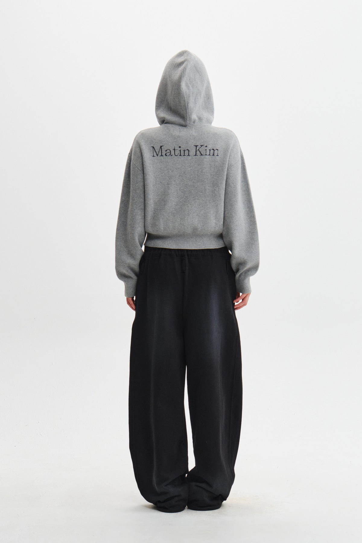 Matin Kim - Snap Tuck Washed Sweatpants (Navy) product image 4 | TRAB K-Fashion Australia